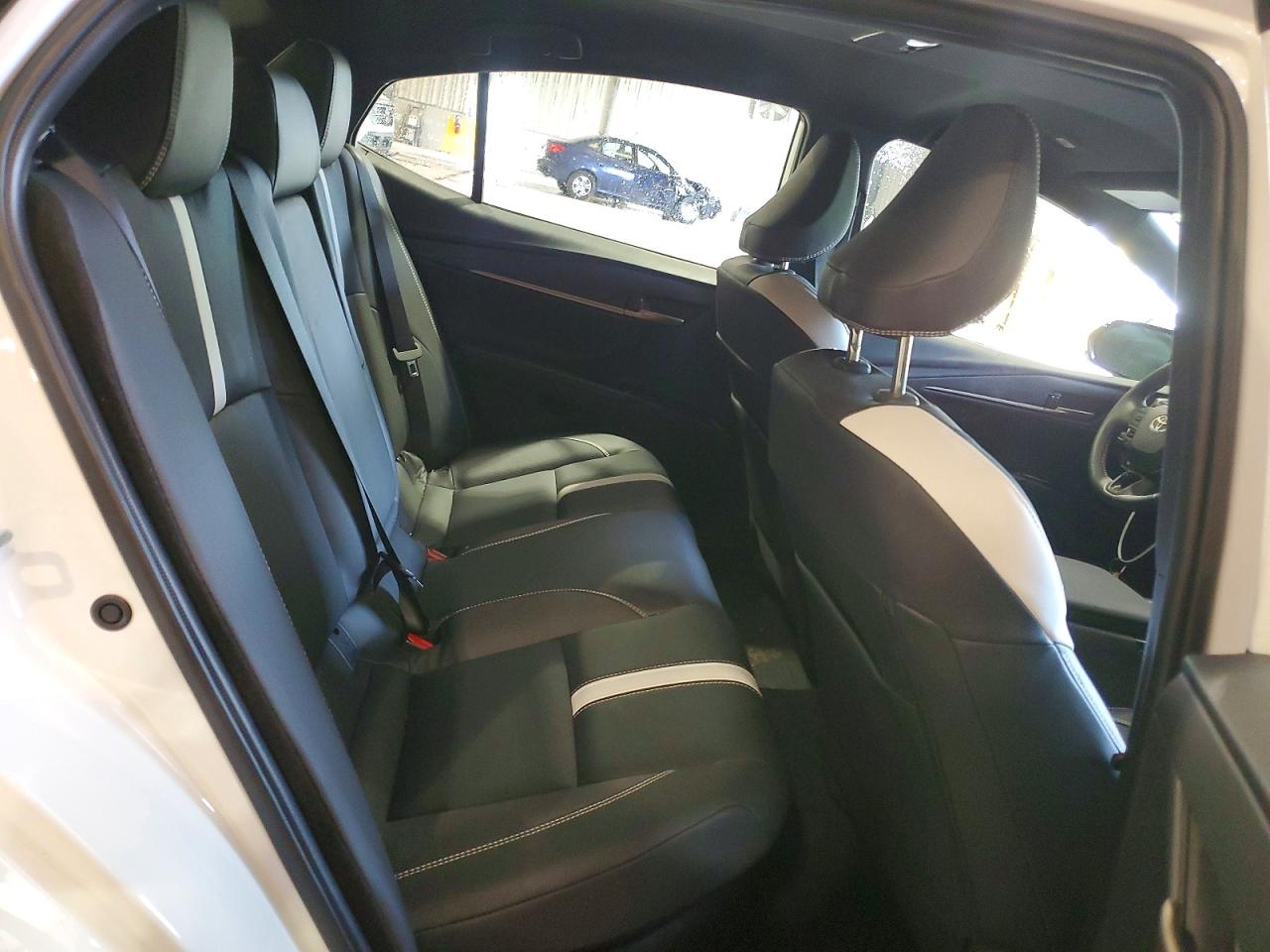 2026 Toyota Camry Se White vin: 4T1DAACK1TU271000