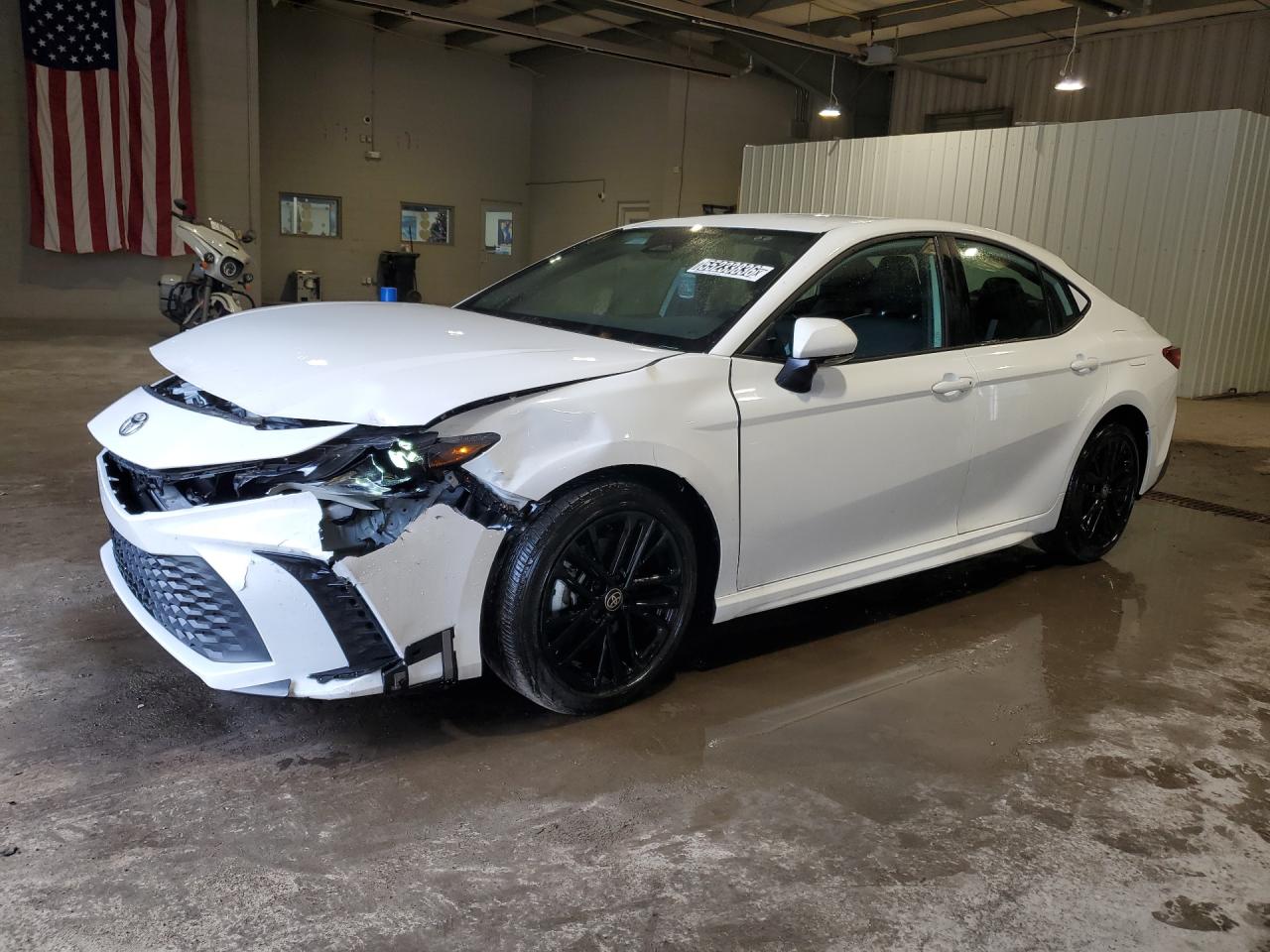 2026 Toyota Camry Se White vin: 4T1DAACK1TU271000 Damage: Left Head Lamp, Broken, Replacement Required
