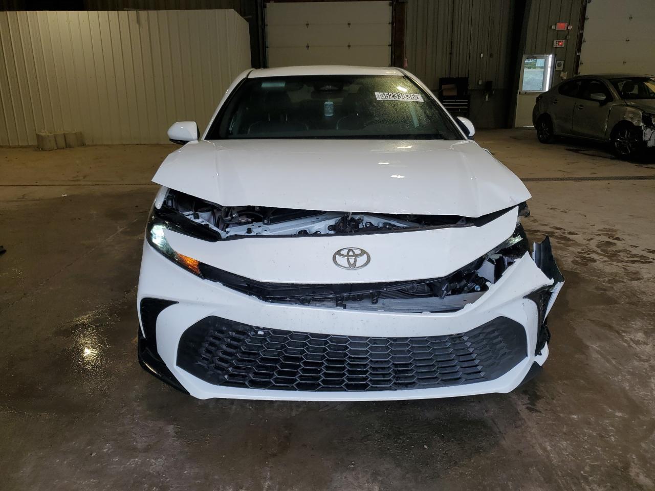 2026 Toyota Camry Se White vin: 4T1DAACK1TU271000 Damage: Grille, Broken, Replacement Required