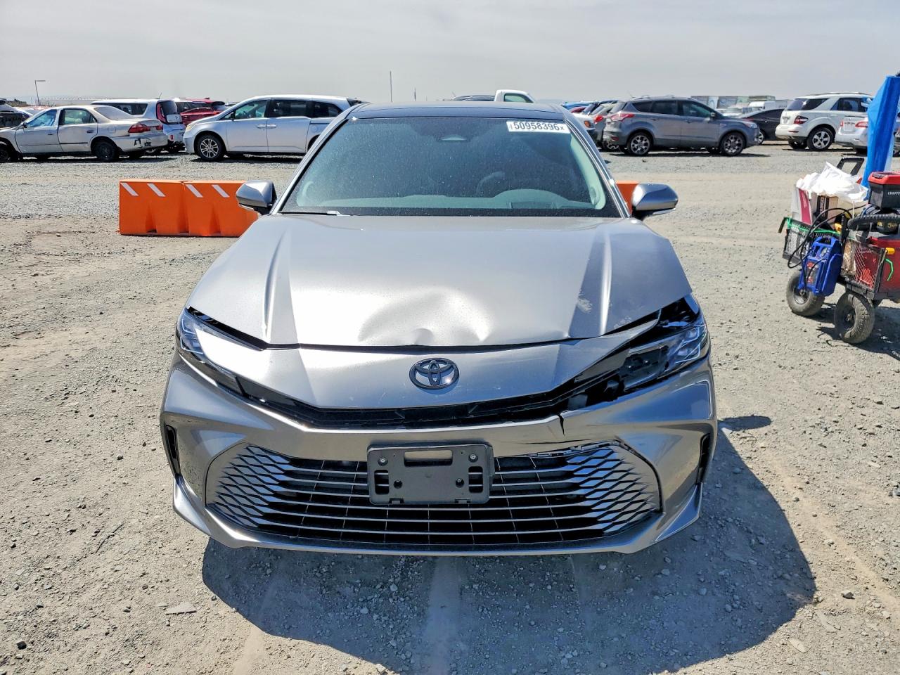 2026 Toyota Camry Xle Серый vin: 4T1DAACK1TU283907