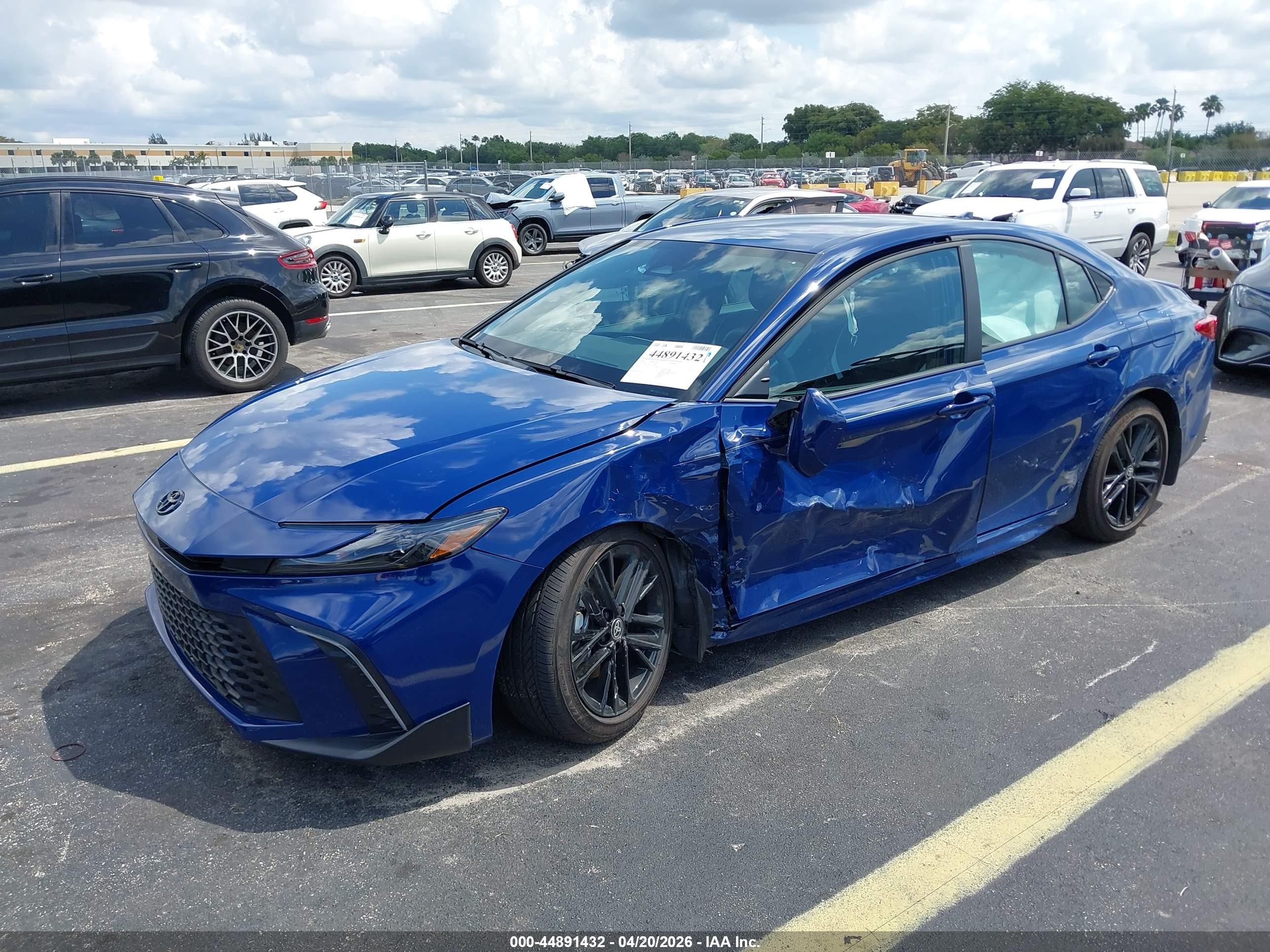 2026 Toyota Camry Se Blue vin: 4T1DAACK1TU290209