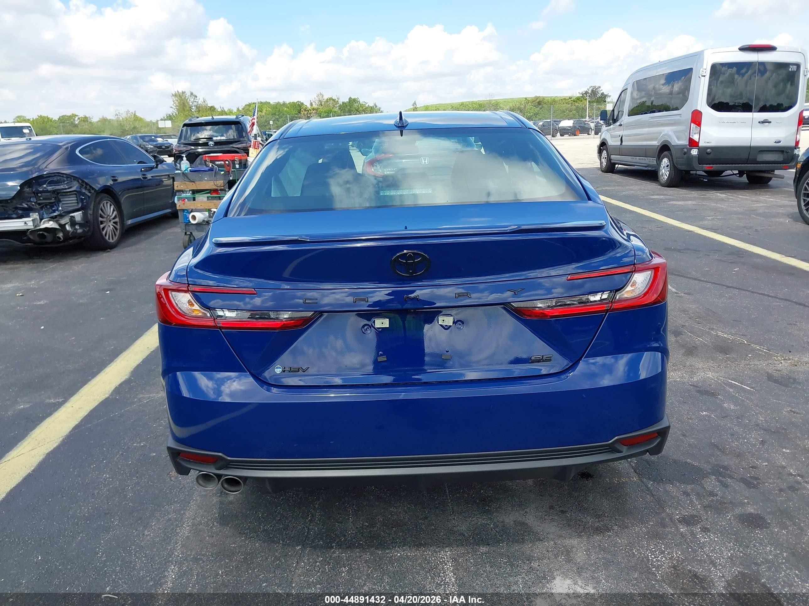 2026 Toyota Camry Se Blue vin: 4T1DAACK1TU290209