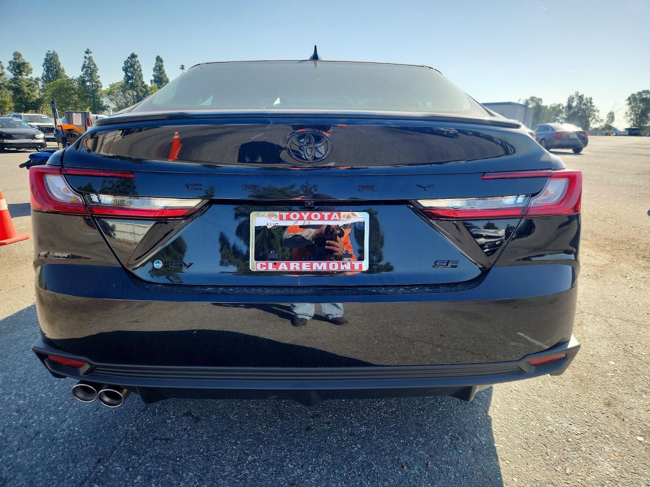 2026 Toyota Camry Se Black vin: 4T1DAACK1TU738397