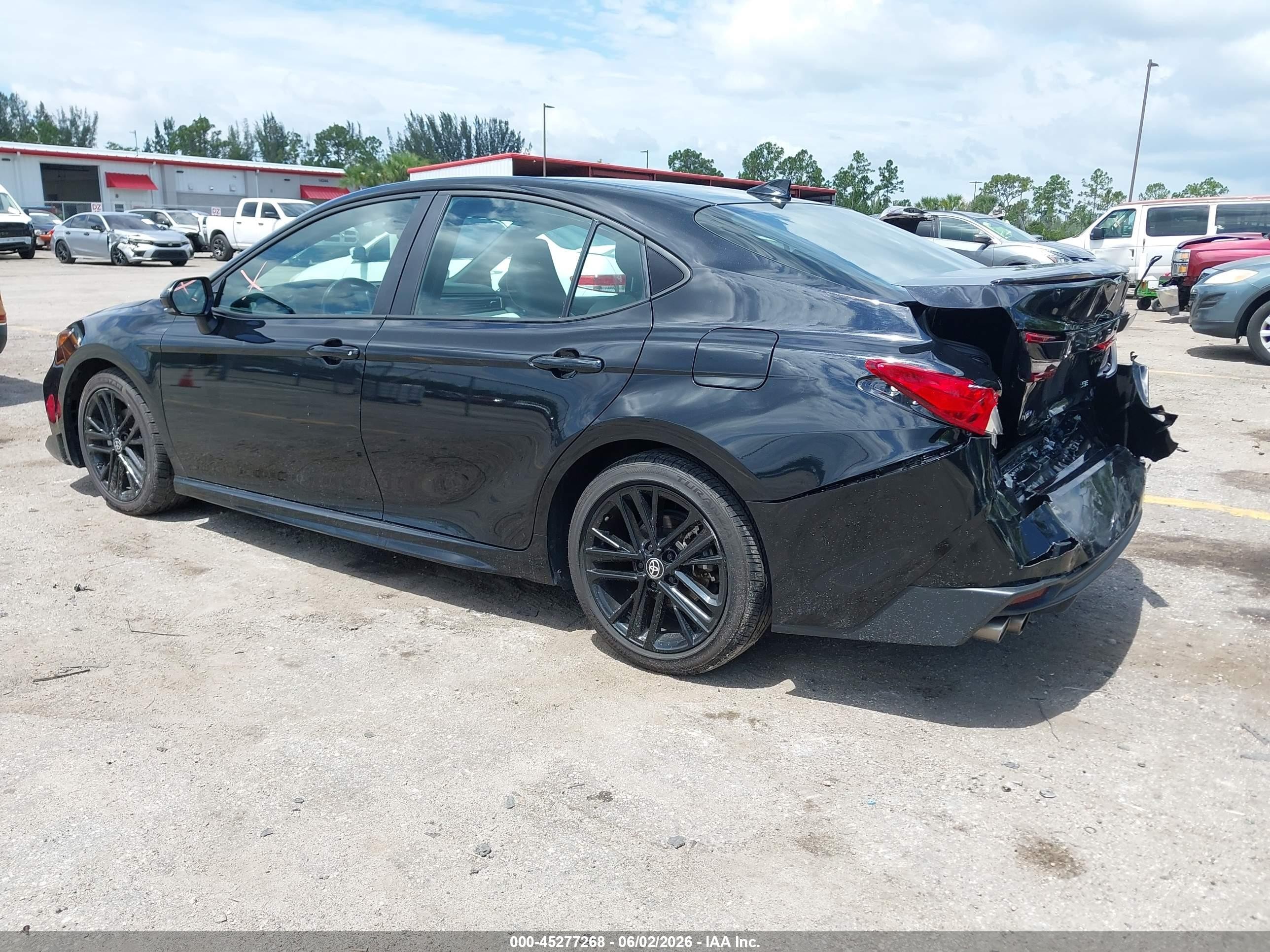 2025 Toyota Camry Se Black vin: 4T1DAACK2SU034000