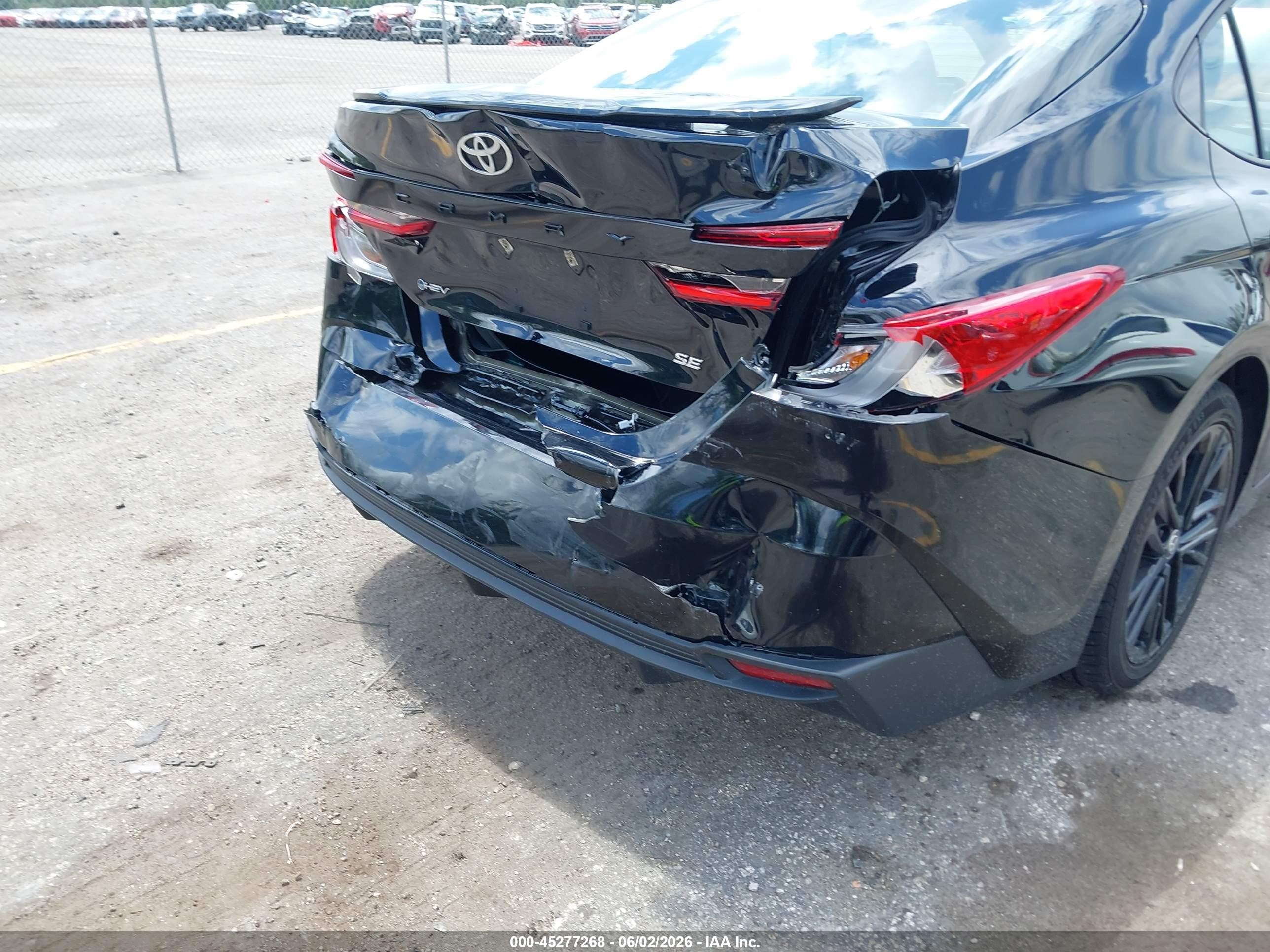 2025 Toyota Camry Se Black vin: 4T1DAACK2SU034000