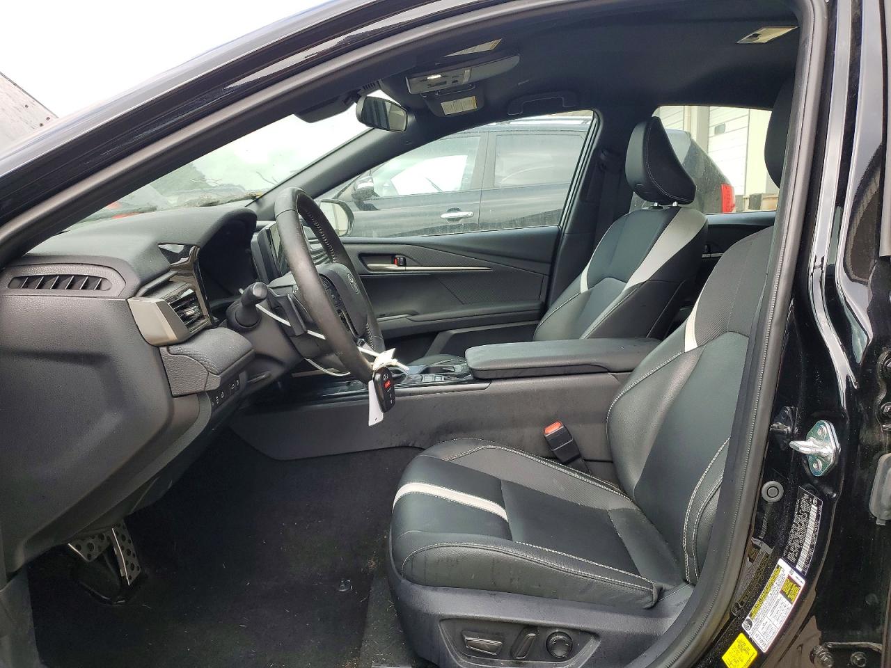 2025 Toyota Camry Se Black vin: 4T1DAACK2SU127857
