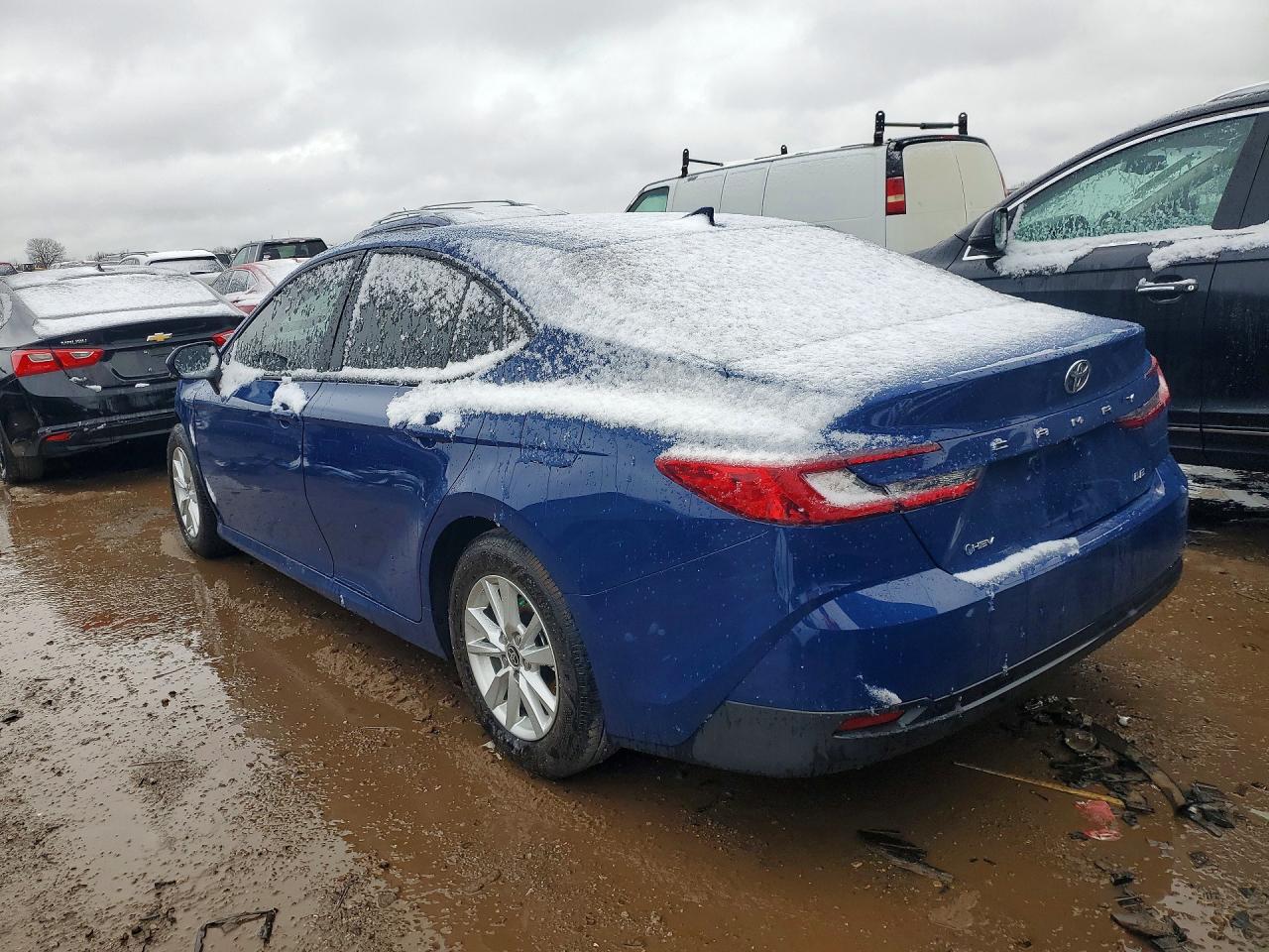 2025 Toyota Camry Le Синий vin: 4T1DAACK2SU187802