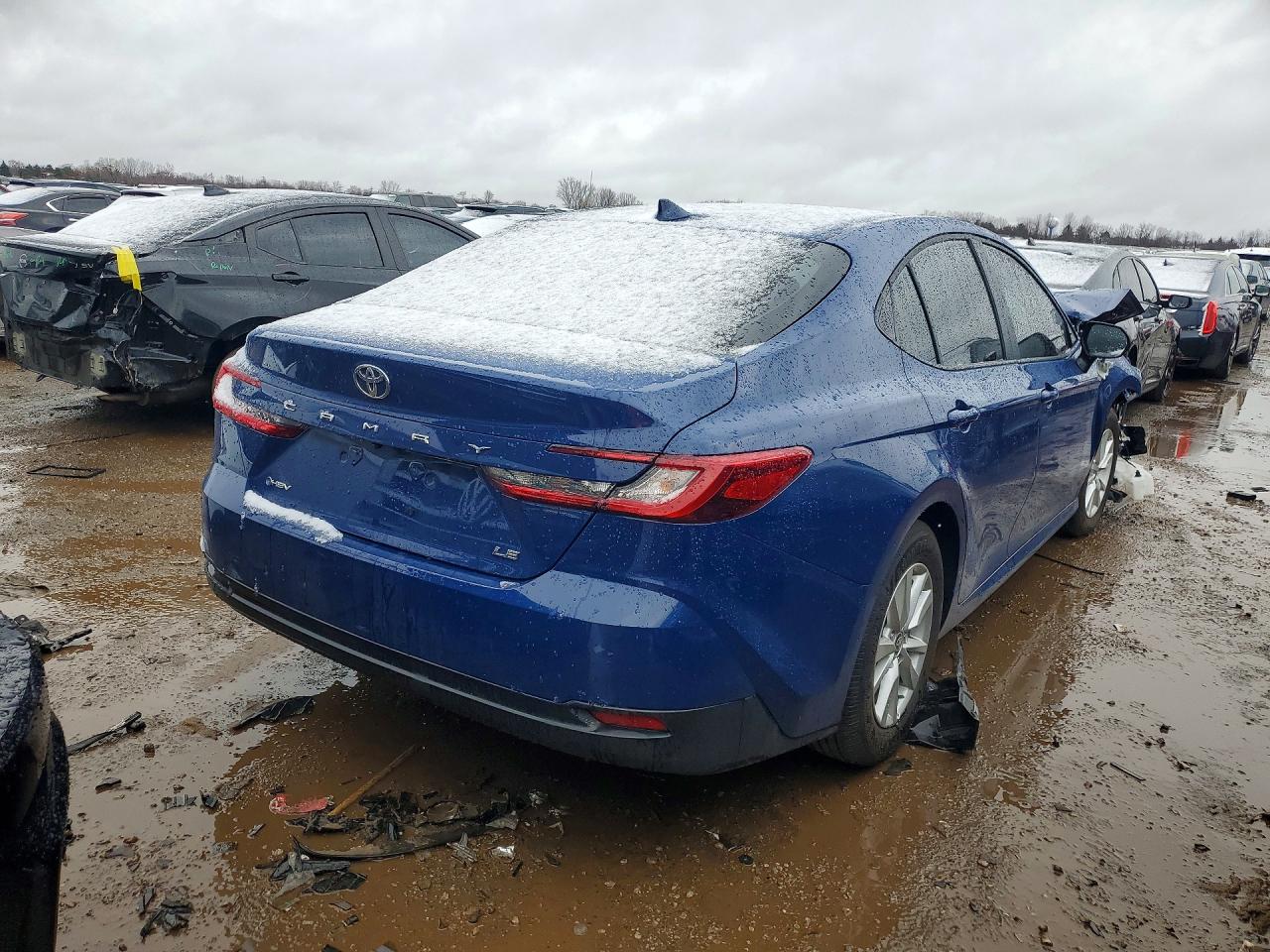 2025 Toyota Camry Le Синий vin: 4T1DAACK2SU187802