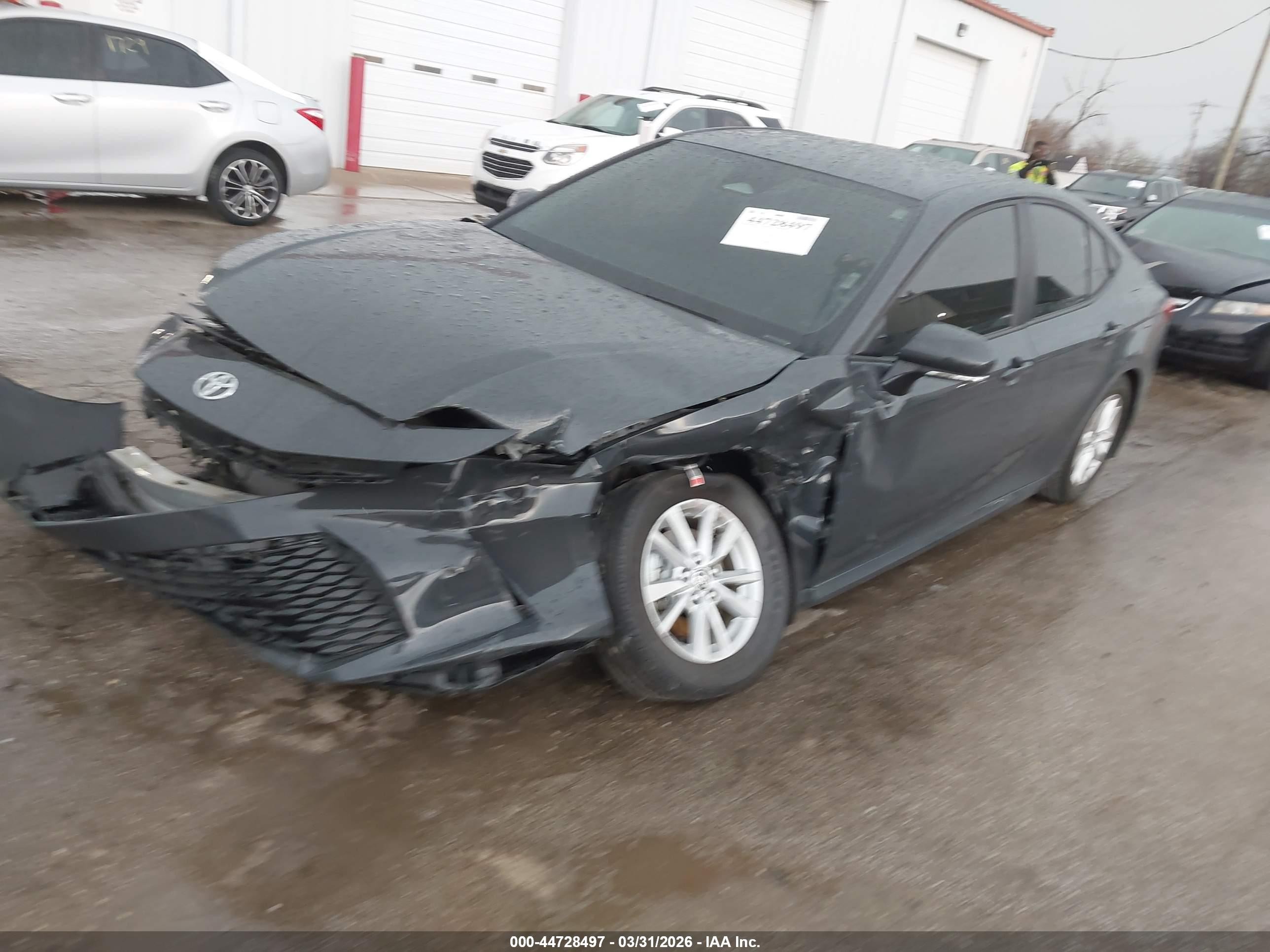 2025 Toyota Camry Le Gray vin: 4T1DAACK2SU191509