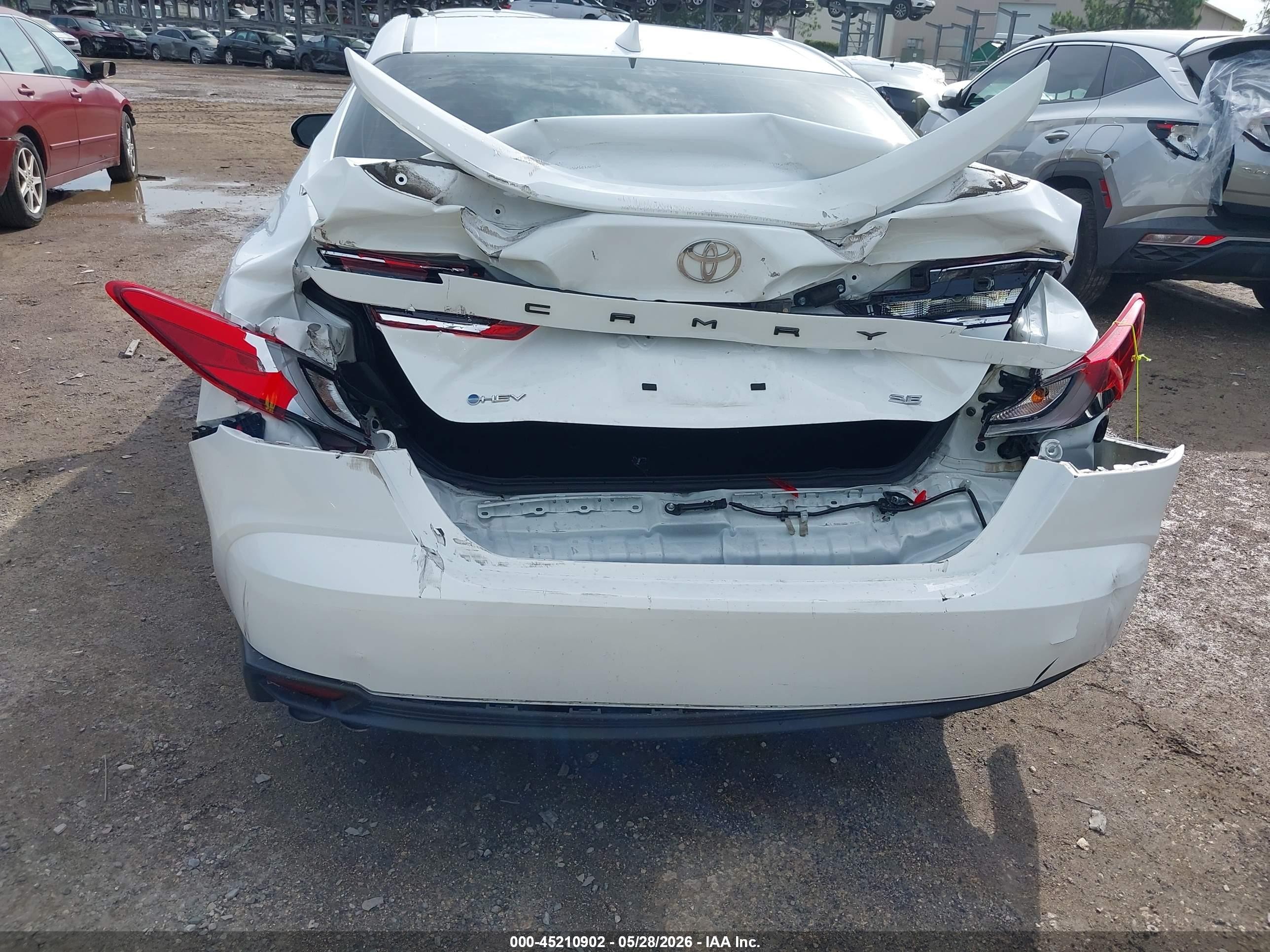 2025 Toyota Camry Se Белый vin: 4T1DAACK2SU506955