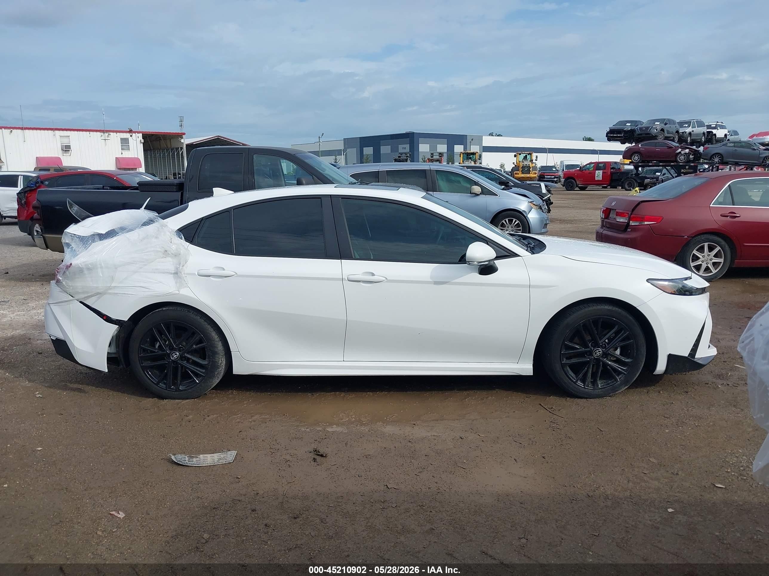 2025 Toyota Camry Se Белый vin: 4T1DAACK2SU506955