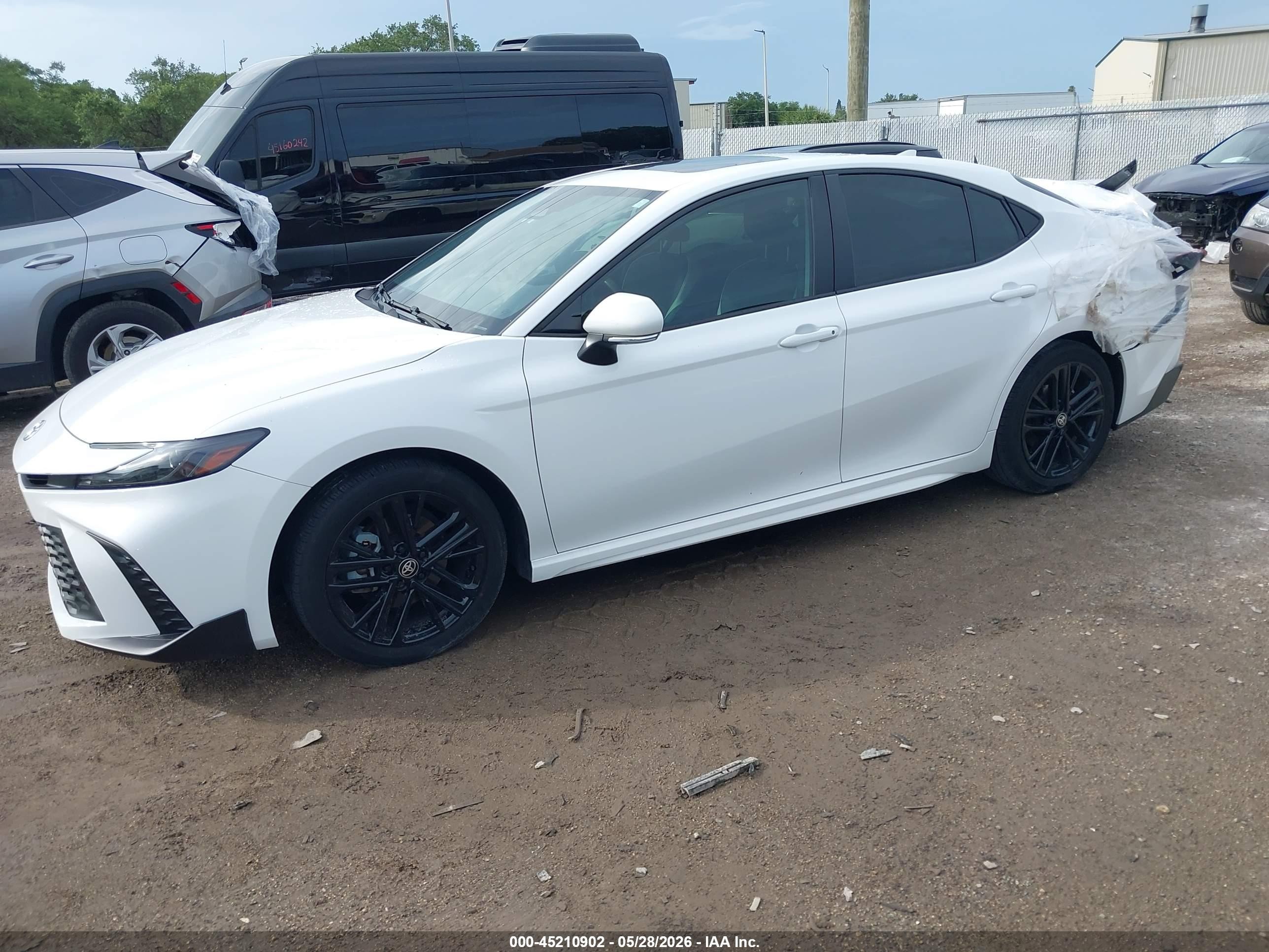 2025 Toyota Camry Se Белый vin: 4T1DAACK2SU506955