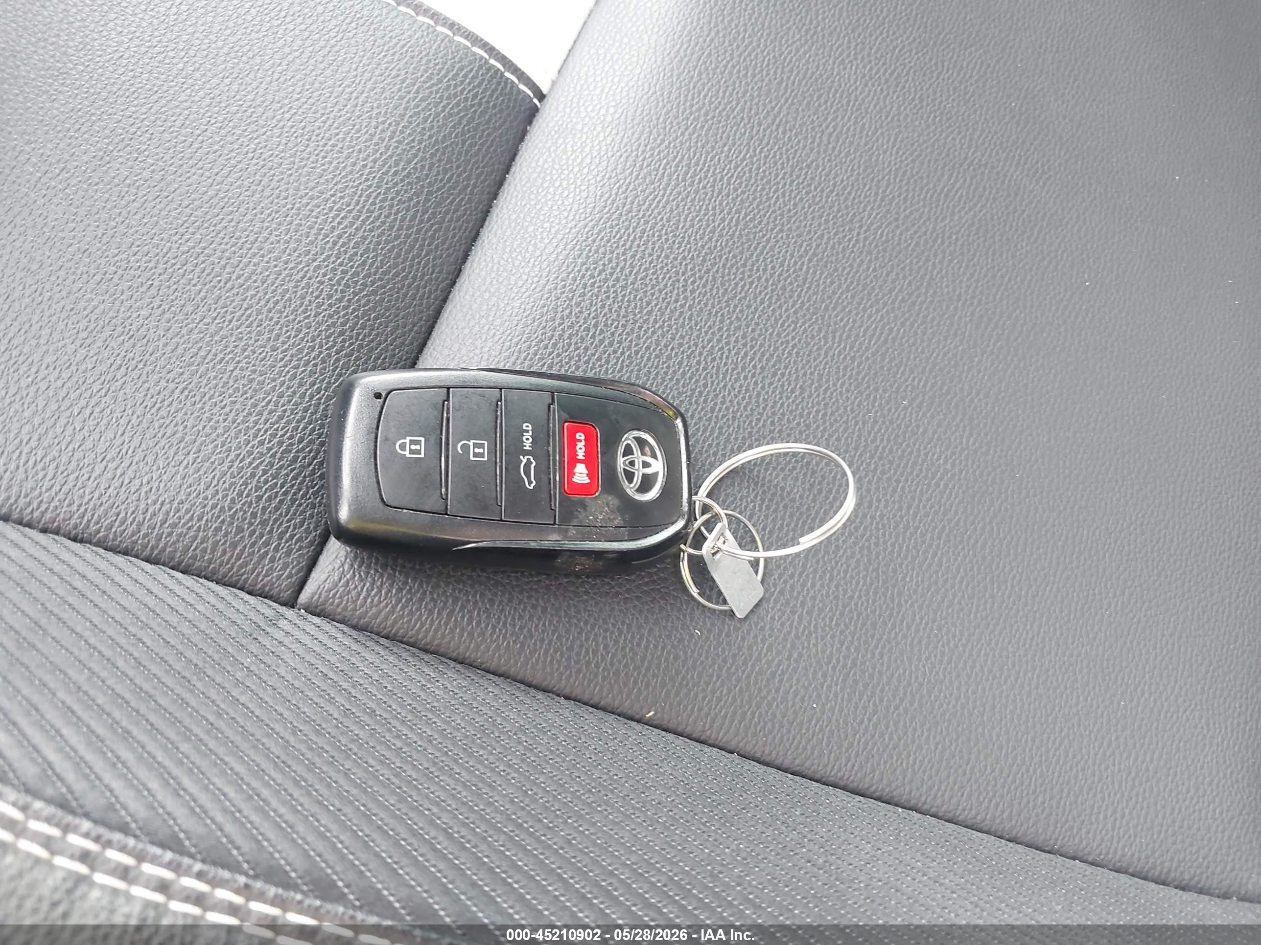 2025 Toyota Camry Se Белый vin: 4T1DAACK2SU506955