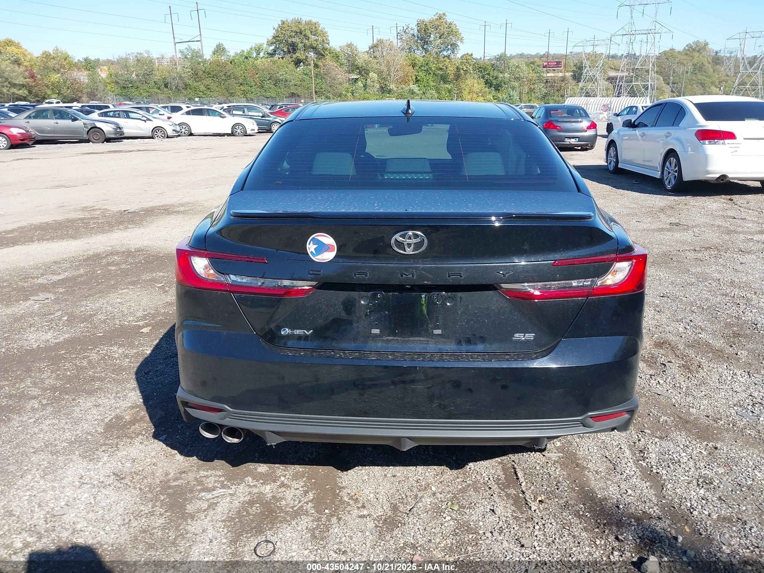 2025 Toyota Camry Se Black vin: 4T1DAACK2SU541933