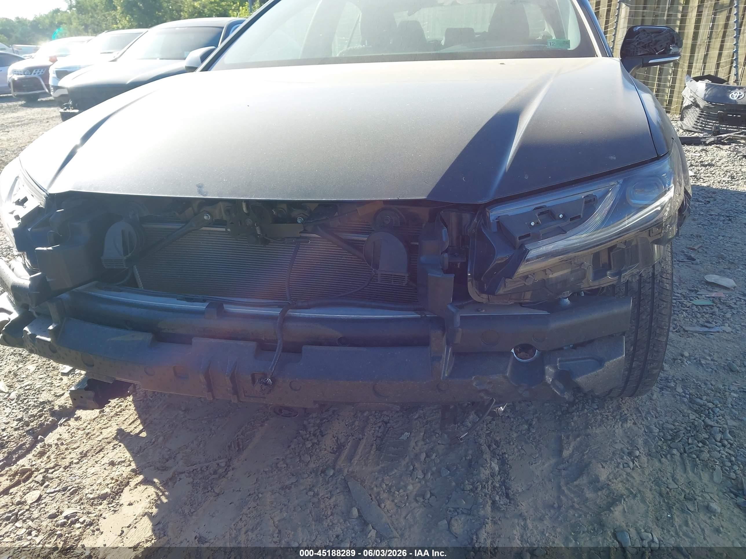 2025 Toyota Camry Le Black vin: 4T1DAACK2SU545786
