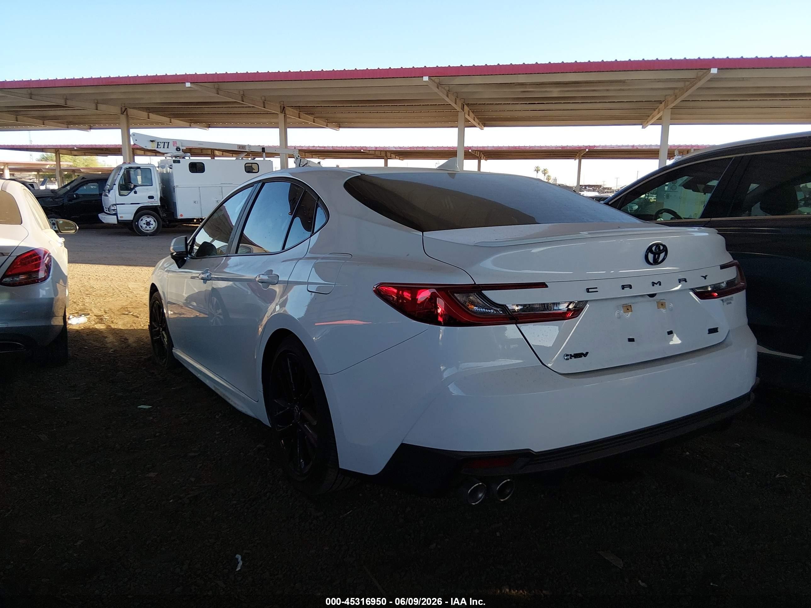 2025 Toyota Camry Se White vin: 4T1DAACK2SU603959
