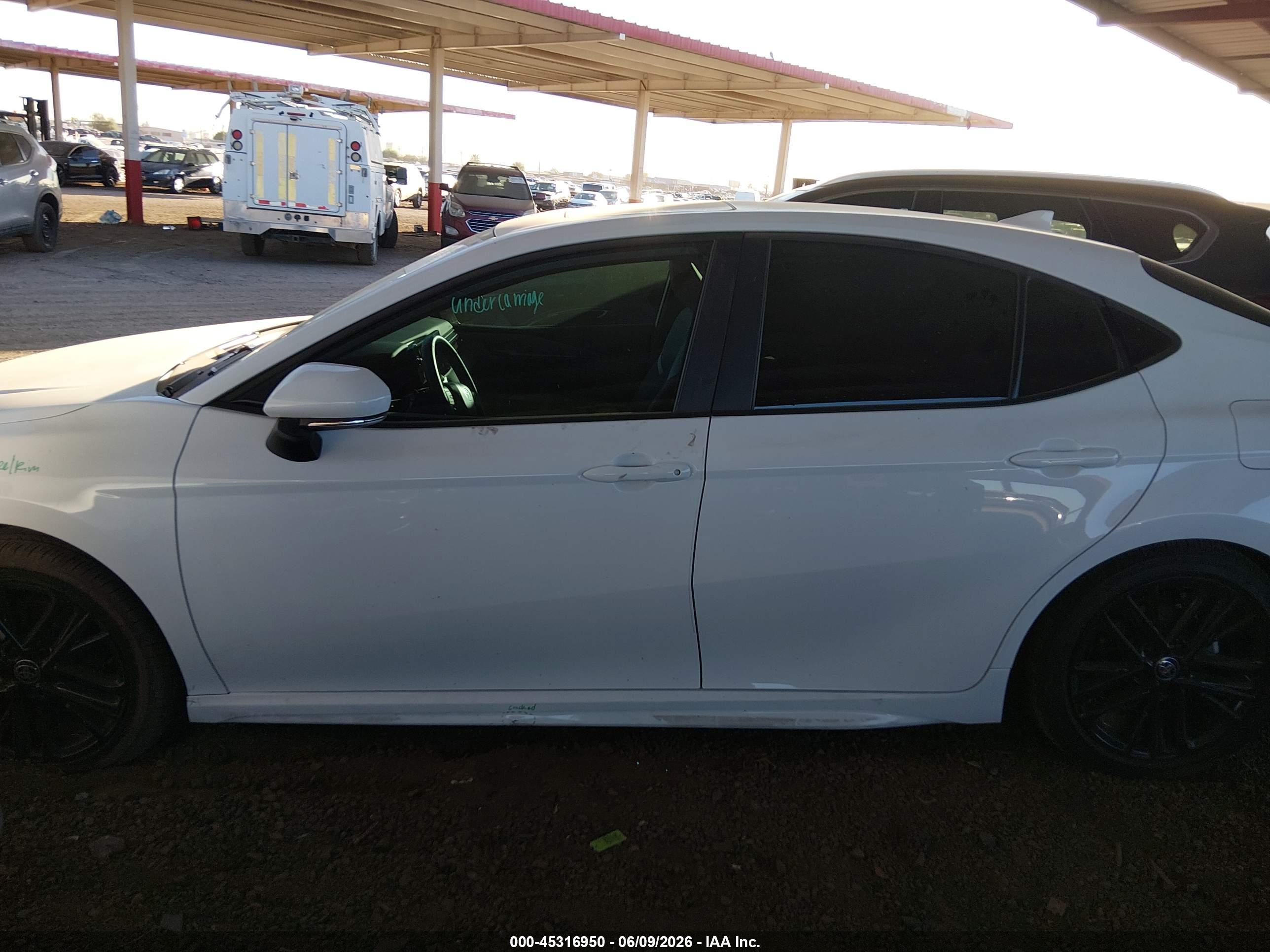 2025 Toyota Camry Se White vin: 4T1DAACK2SU603959