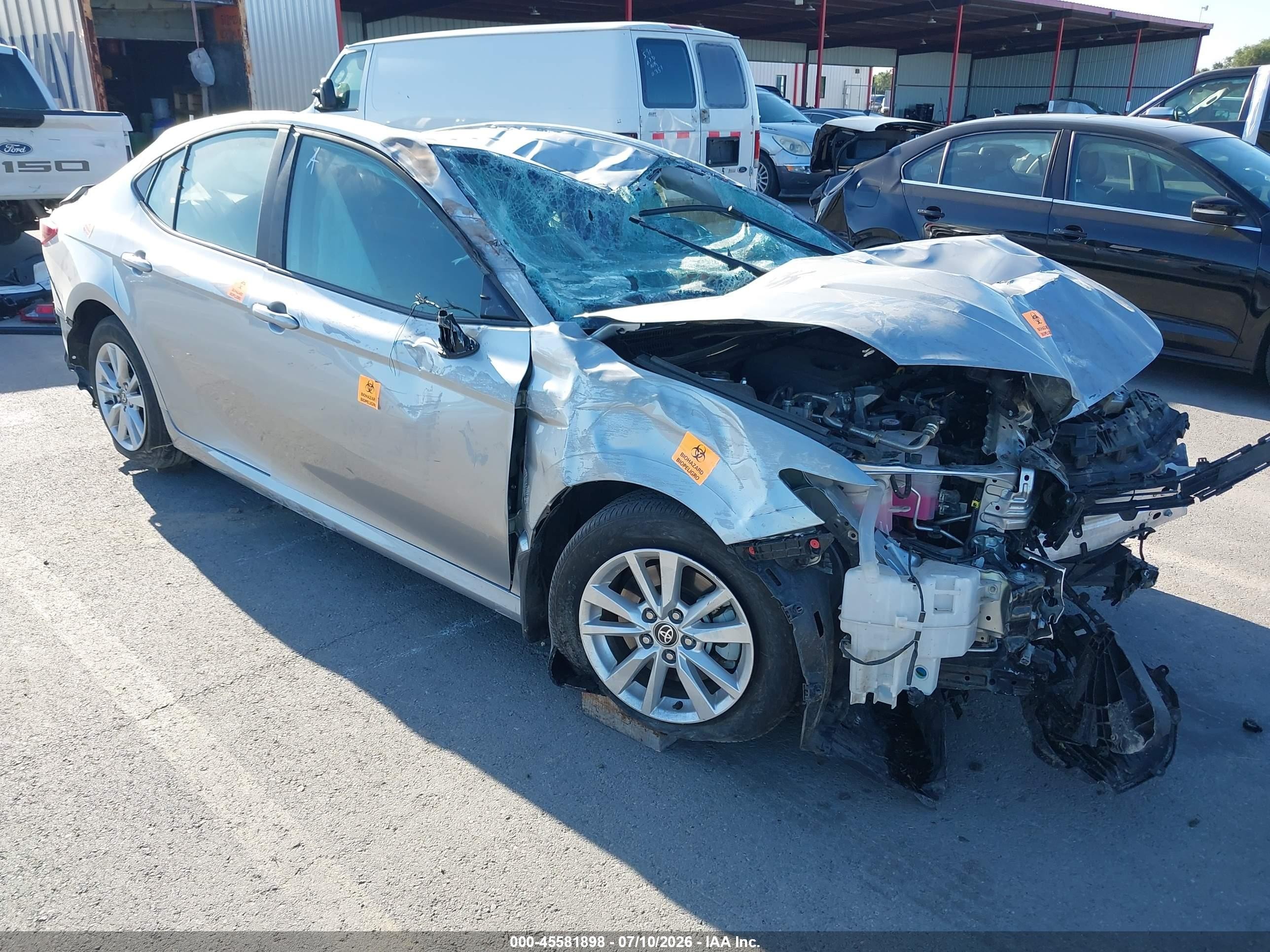 2025 Toyota Camry Le Silver vin: 4T1DAACK2SU611303