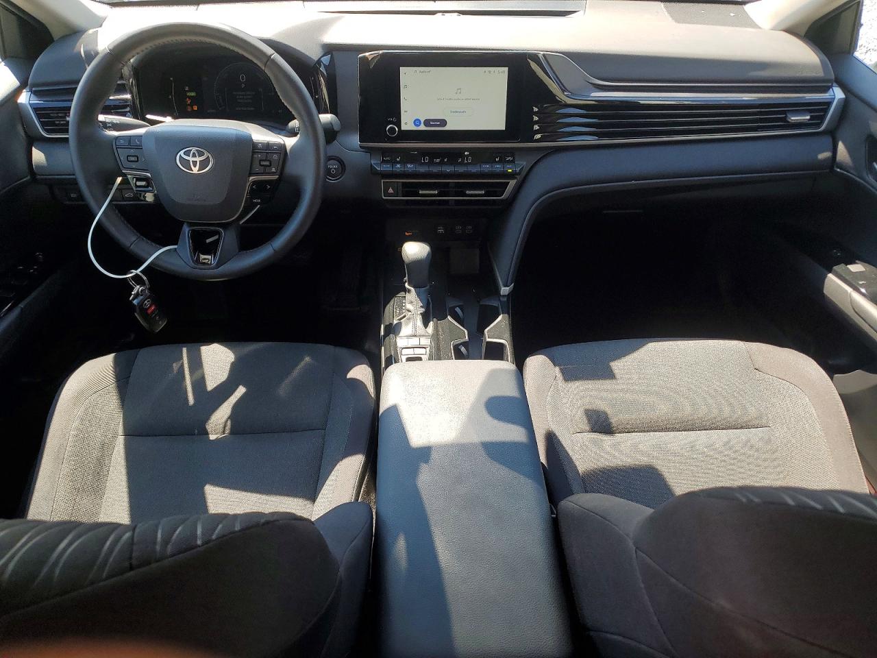 2025 Toyota Camry Le Black vin: 4T1DAACK2SU634614