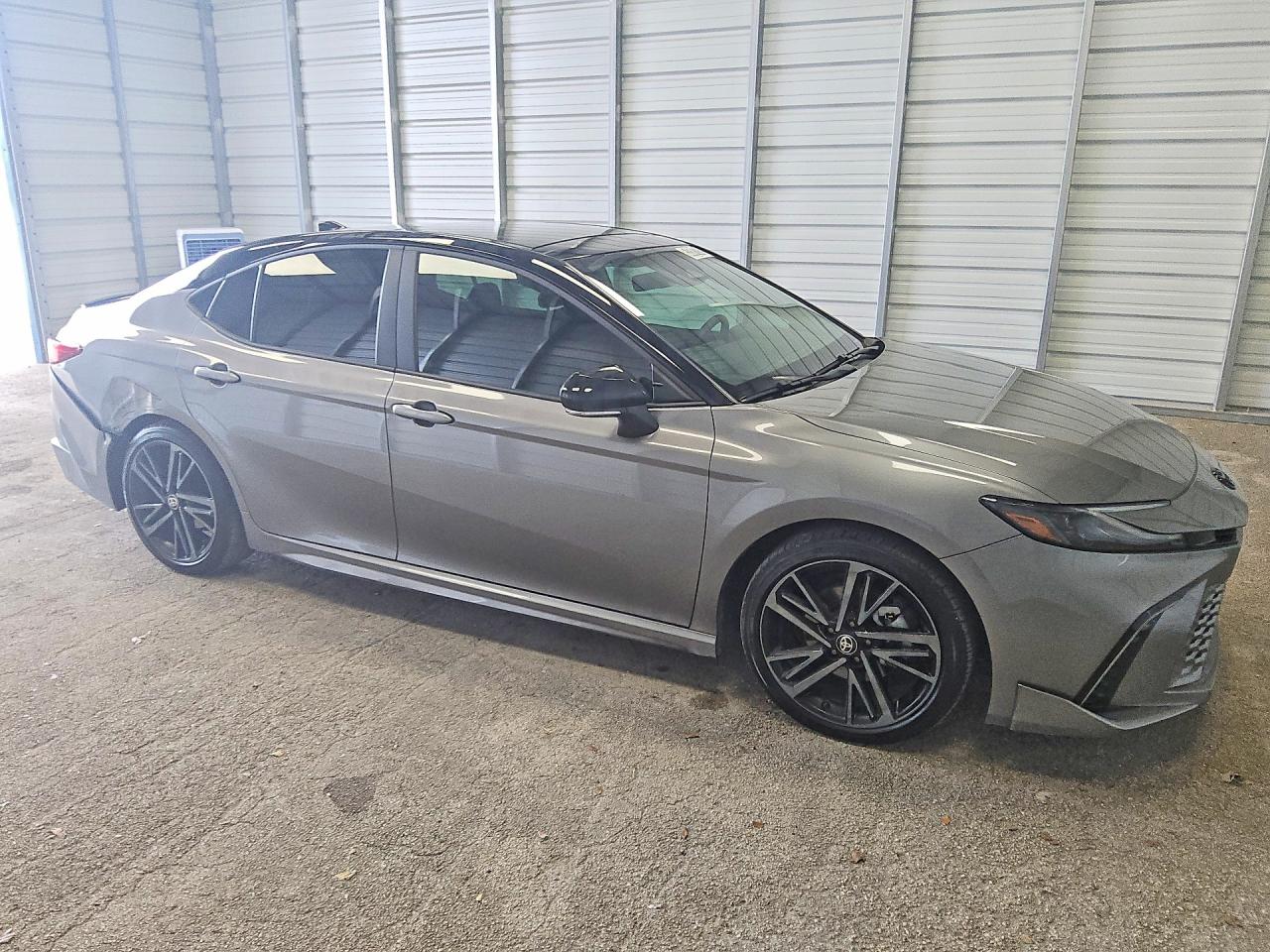 2025 Toyota Camry Xse Silver vin: 4T1DAACK2SU639568