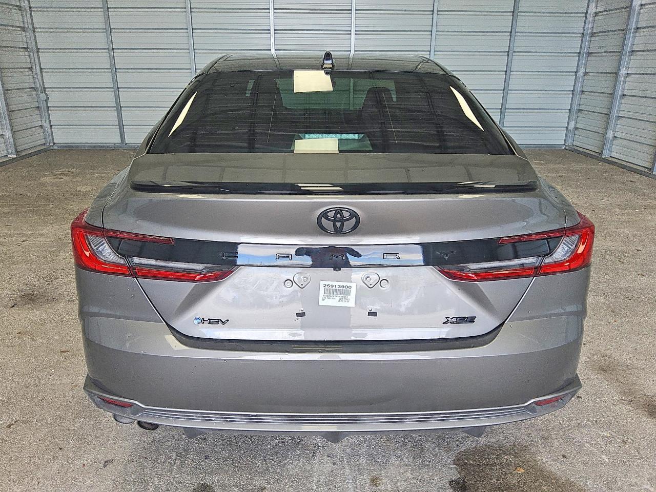 2025 Toyota Camry Xse Silver vin: 4T1DAACK2SU639568