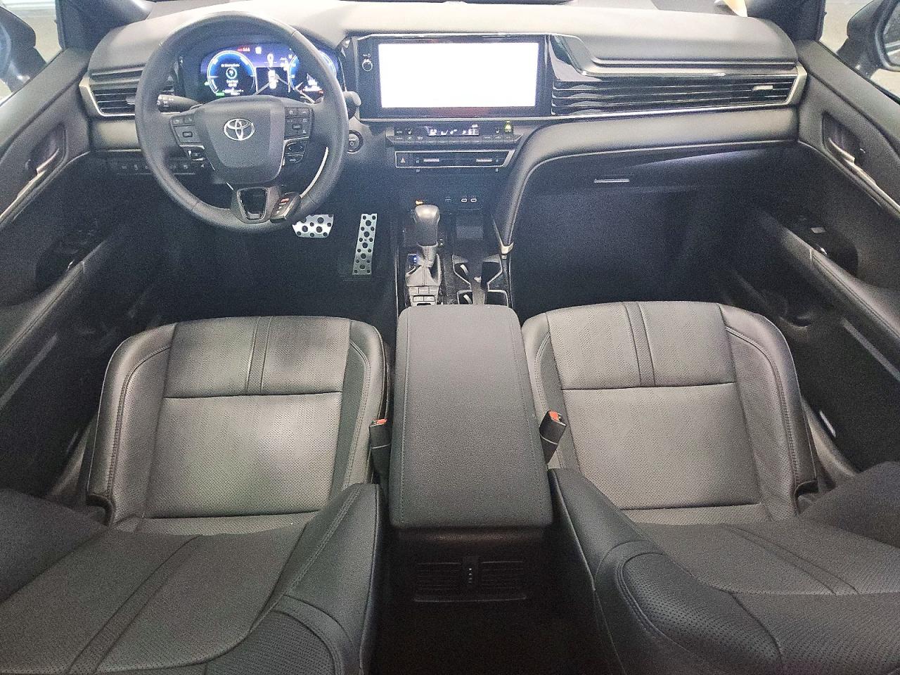2025 Toyota Camry Xse Silver vin: 4T1DAACK2SU639568