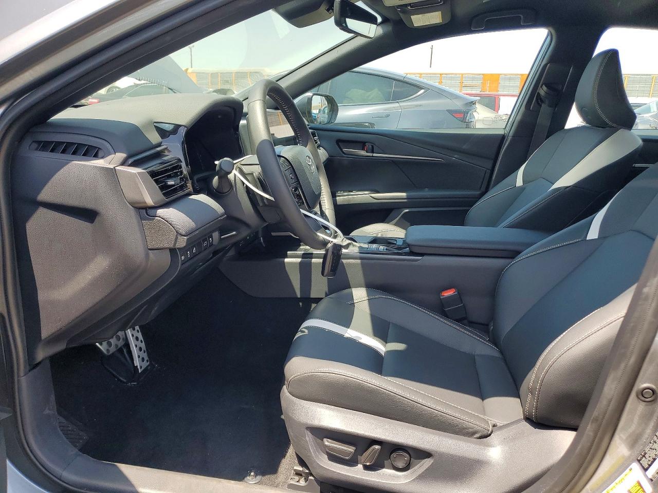 2026 Toyota Camry Se Gray vin: 4T1DAACK2TU274164