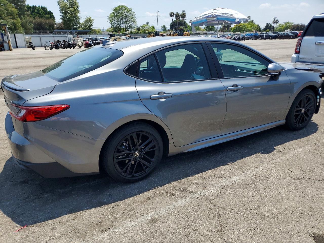 2026 Toyota Camry Se Gray vin: 4T1DAACK2TU274164