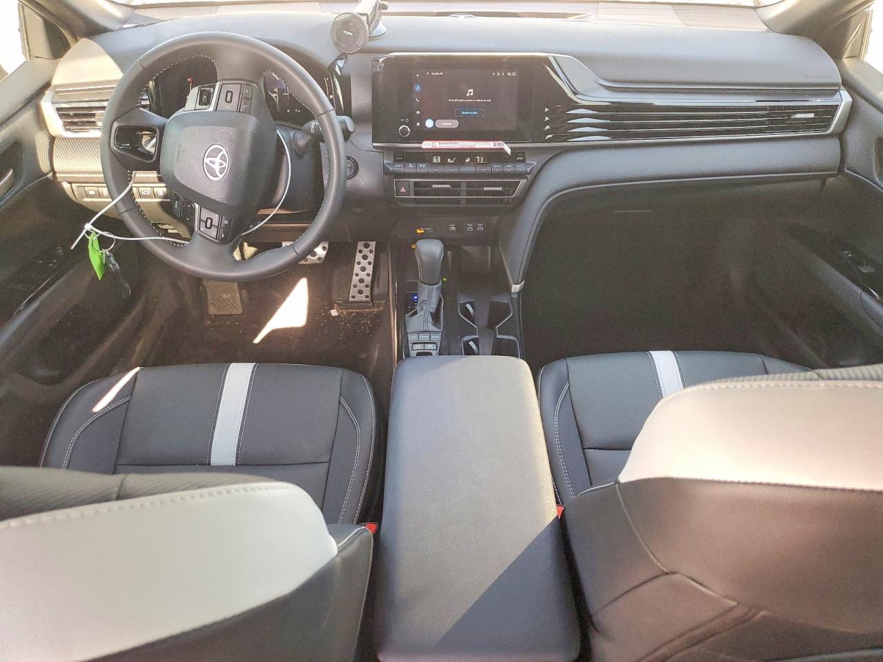 2026 Toyota Camry Se Silver vin: 4T1DAACK2TU276691