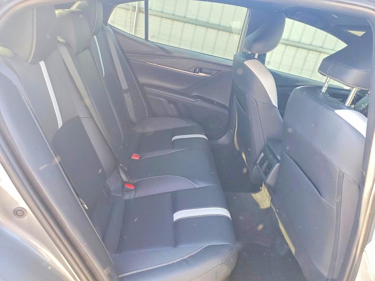 2026 Toyota Camry Se Silver vin: 4T1DAACK2TU276691