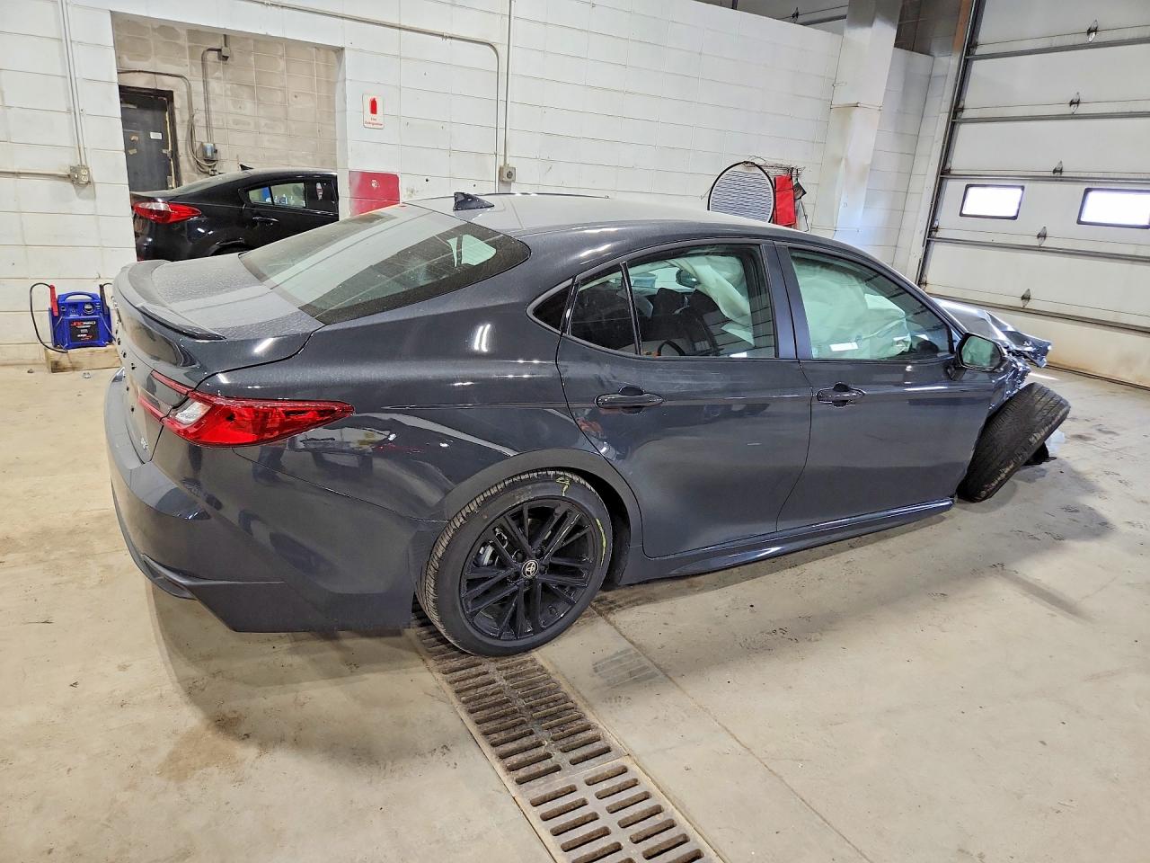 2026 Toyota Camry Se Black vin: 4T1DAACK2TU288999