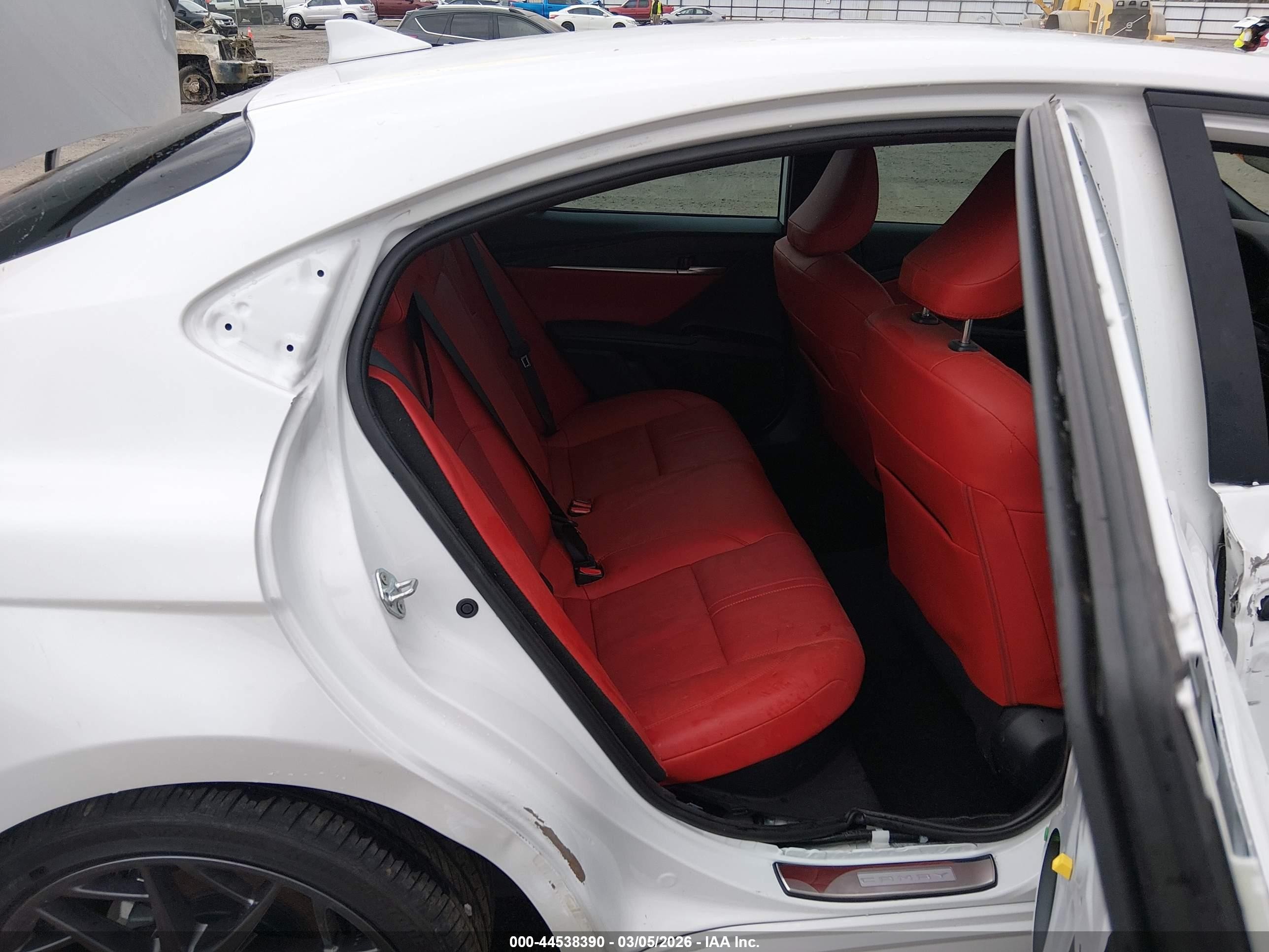 2025 Toyota Camry Xse White vin: 4T1DAACK3SU077146