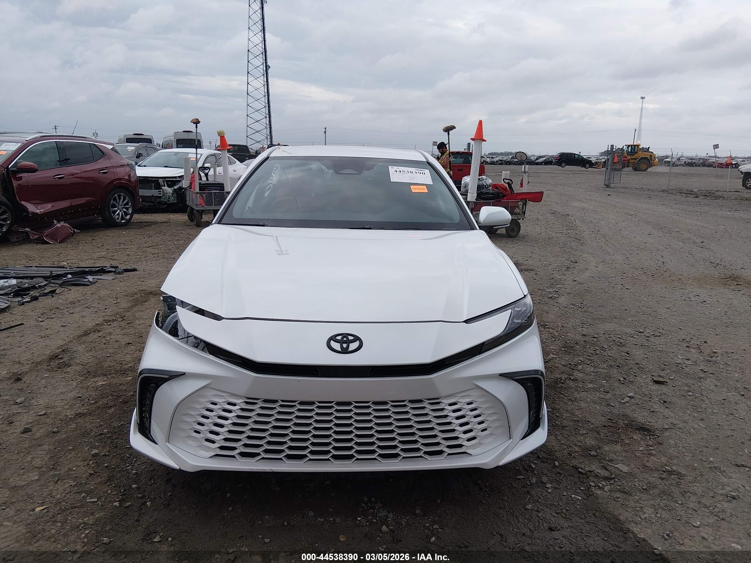 2025 Toyota Camry Xse White vin: 4T1DAACK3SU077146