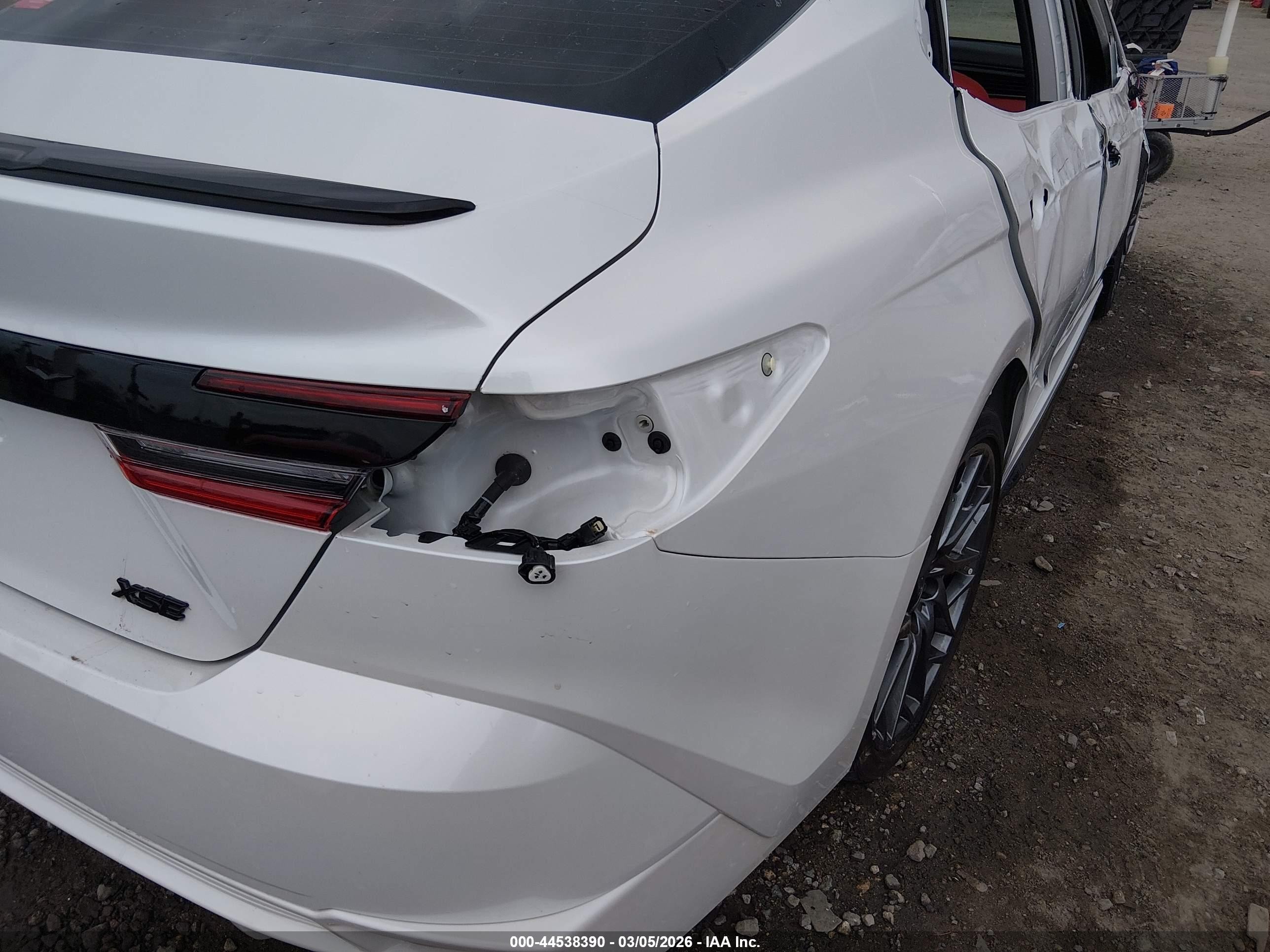 2025 Toyota Camry Xse White vin: 4T1DAACK3SU077146