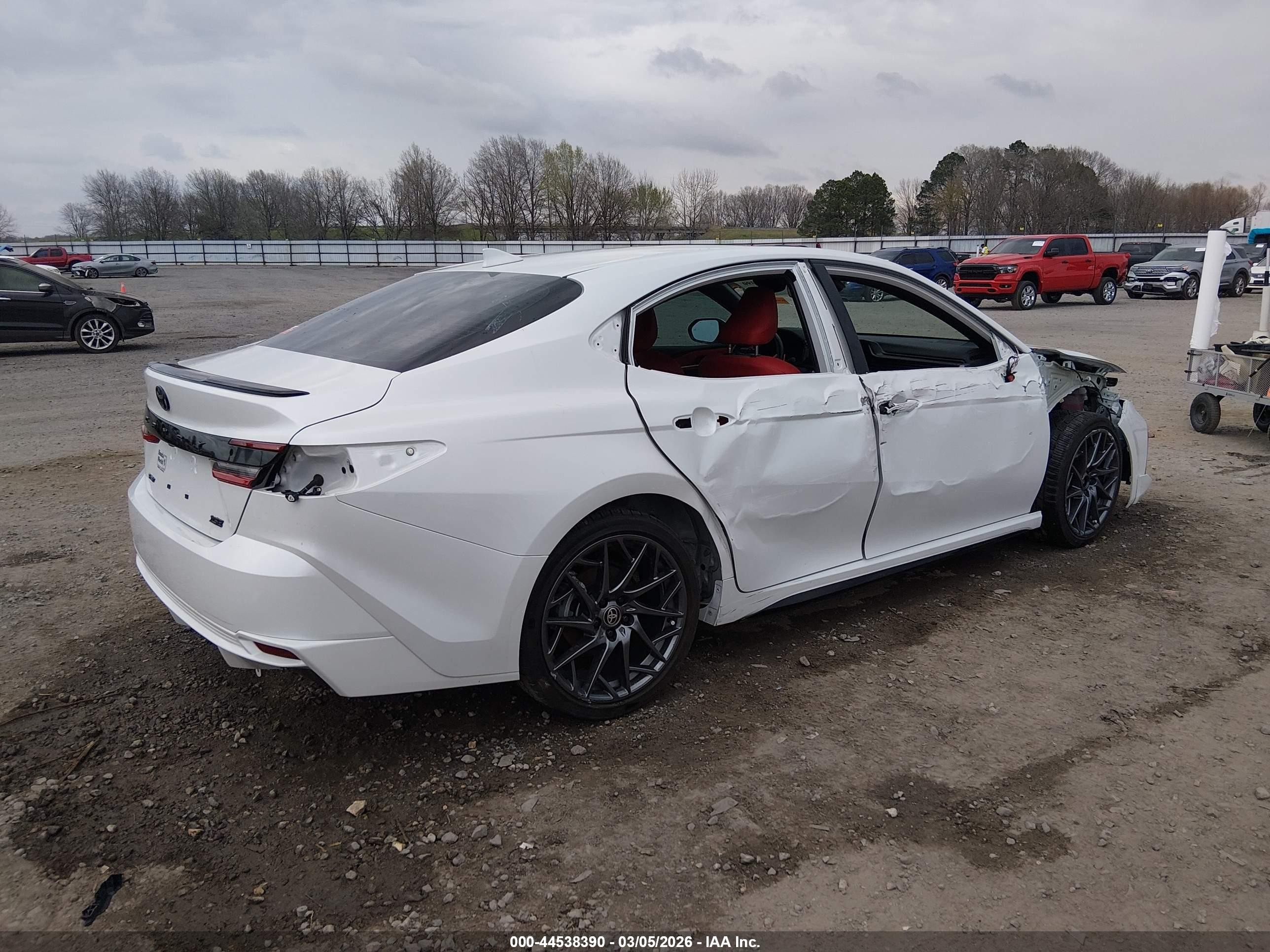 2025 Toyota Camry Xse White vin: 4T1DAACK3SU077146
