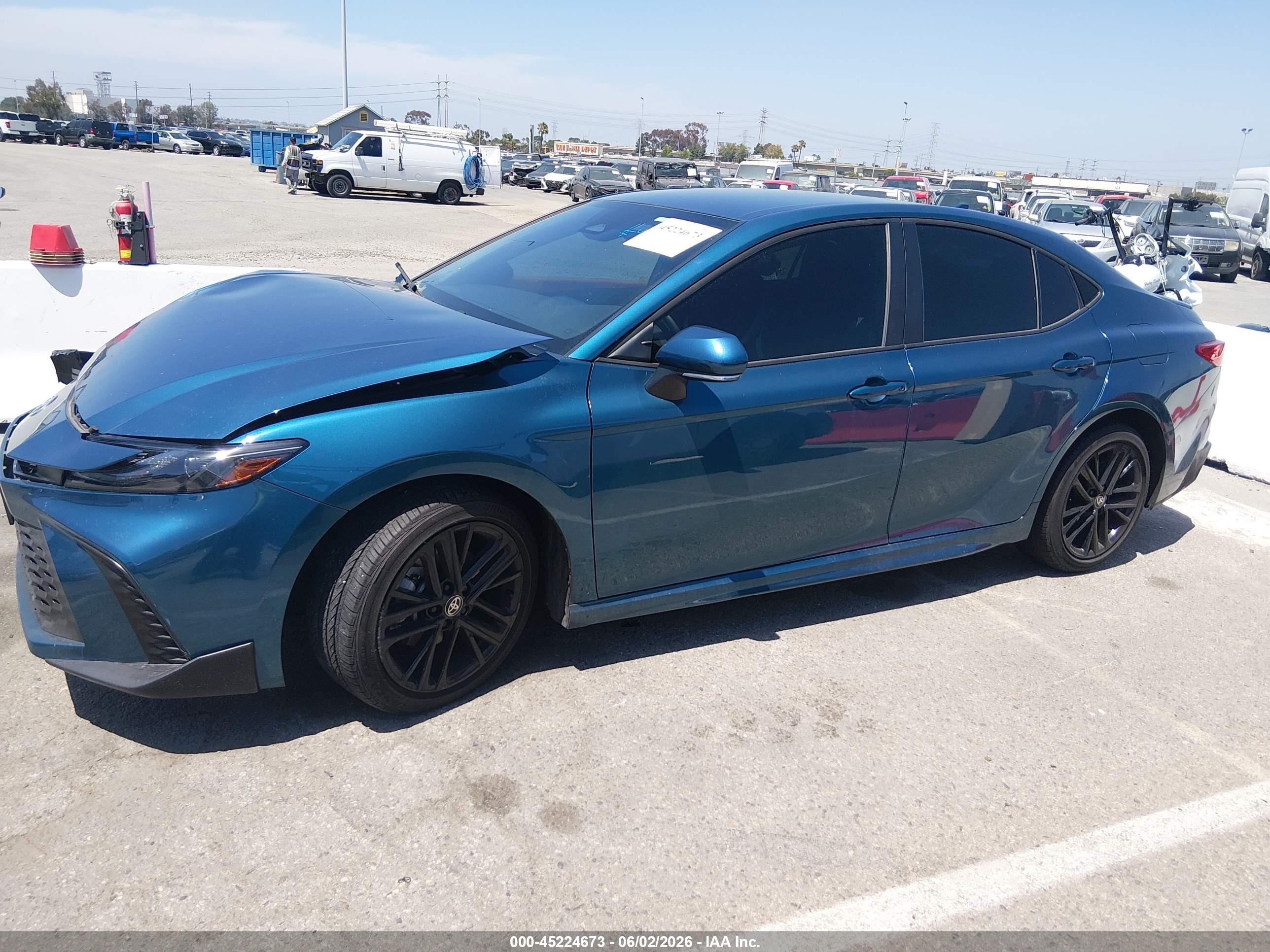2025 Toyota Camry Se Синий vin: 4T1DAACK3SU514627