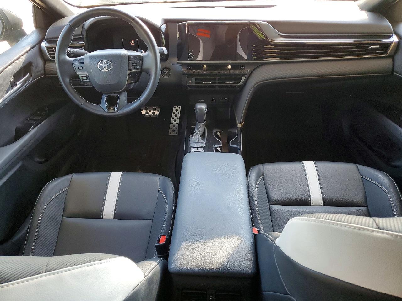 2025 Toyota Camry Se Серый vin: 4T1DAACK3SU546123