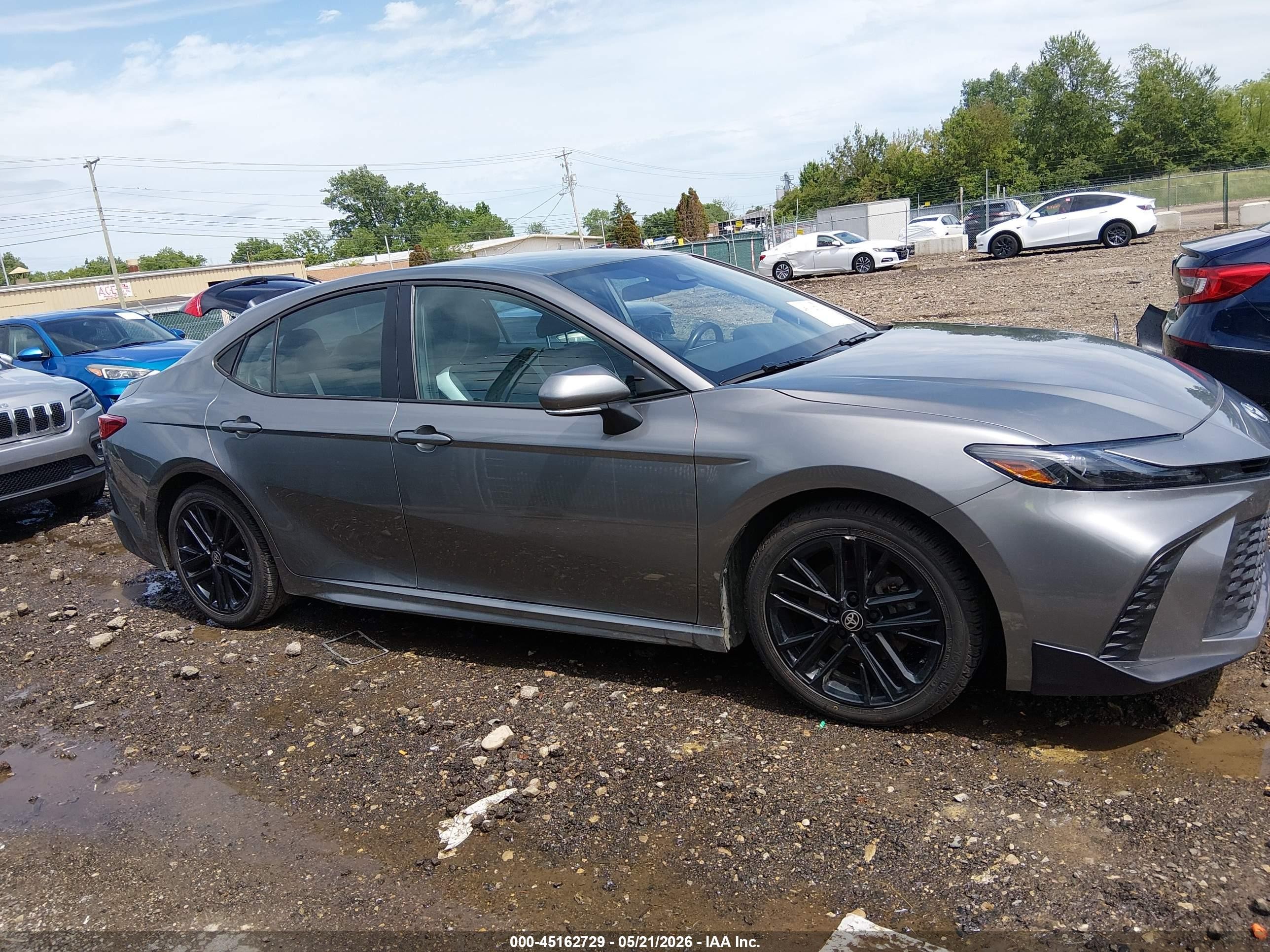 2025 Toyota Camry Se Silver vin: 4T1DAACK3SU593913