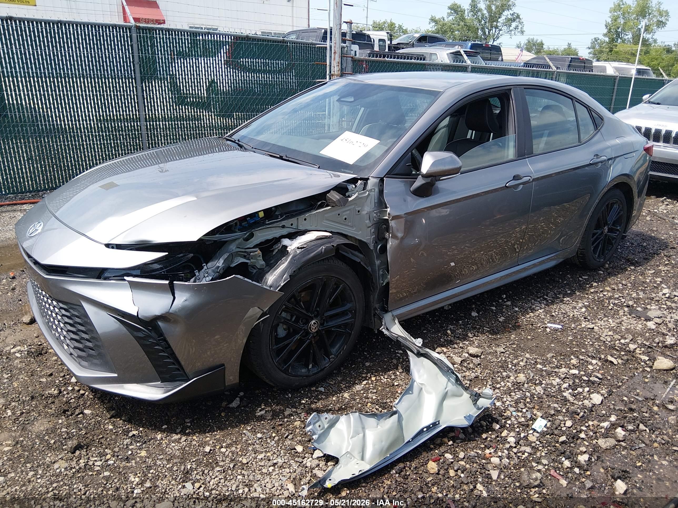 2025 Toyota Camry Se Silver vin: 4T1DAACK3SU593913