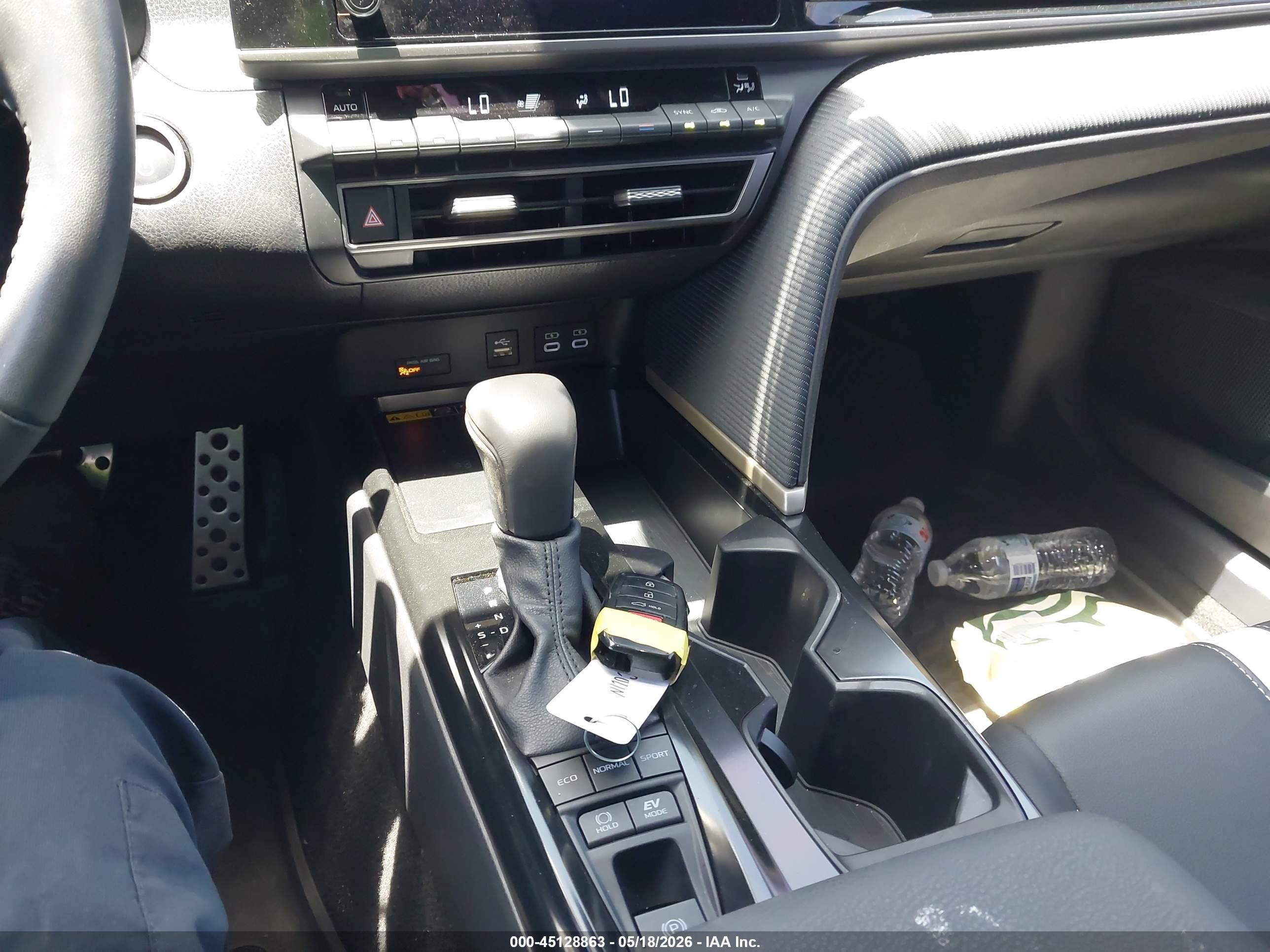 2025 Toyota Camry Se Gray vin: 4T1DAACK3SU595998