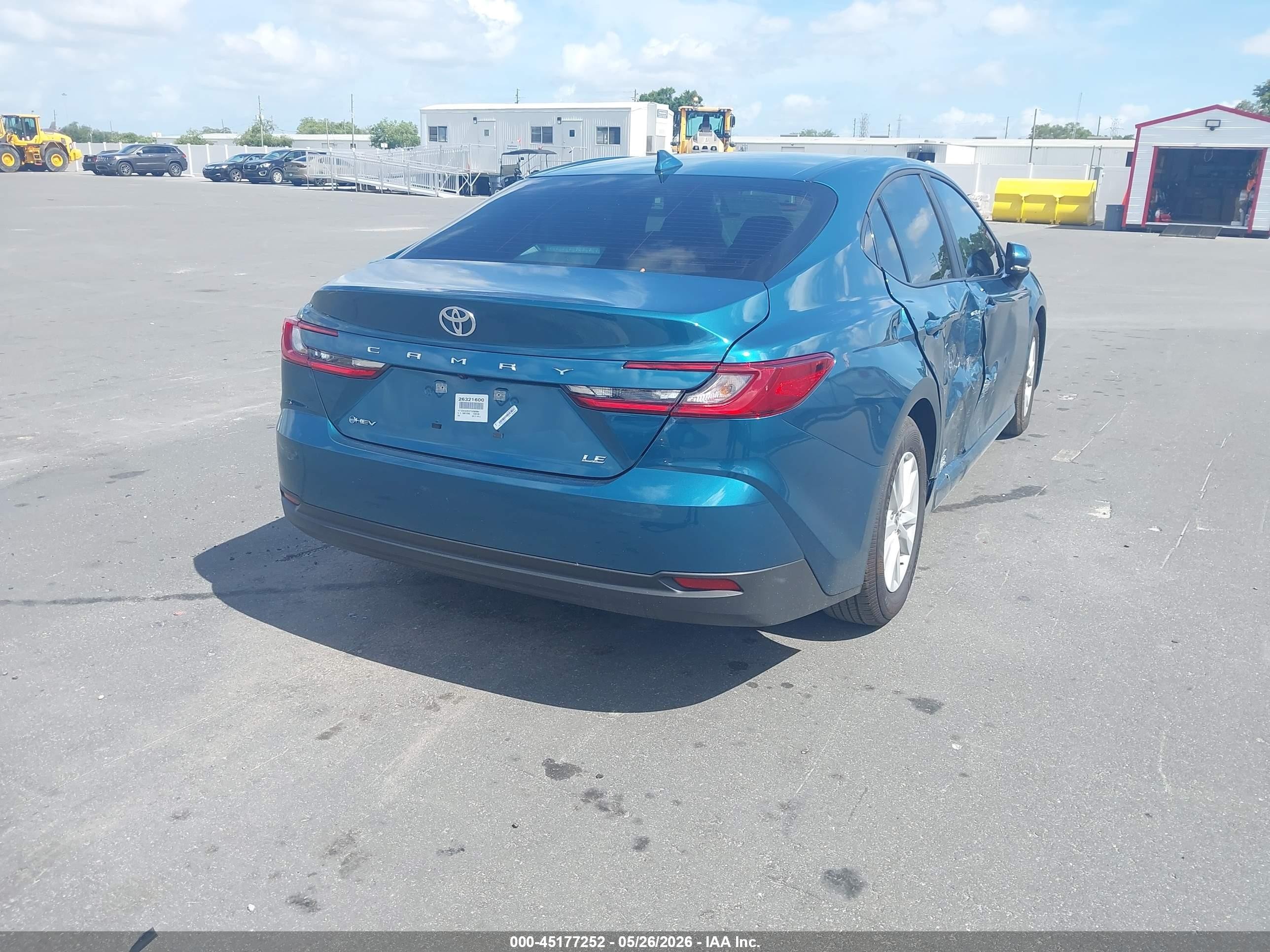 2026 Toyota Camry Le Blue vin: 4T1DAACK3TU260984