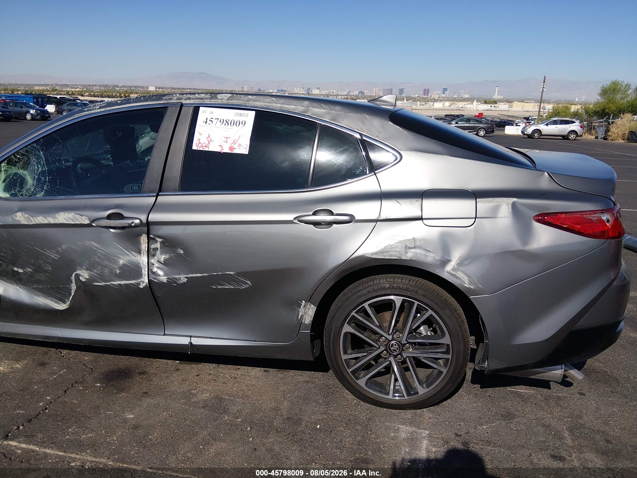 2026 Toyota Camry Xle Gray vin: 4T1DAACK3TU275310