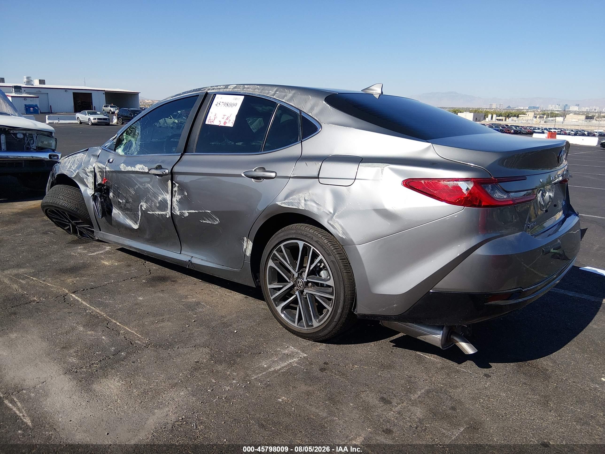 2026 Toyota Camry Xle Gray vin: 4T1DAACK3TU275310