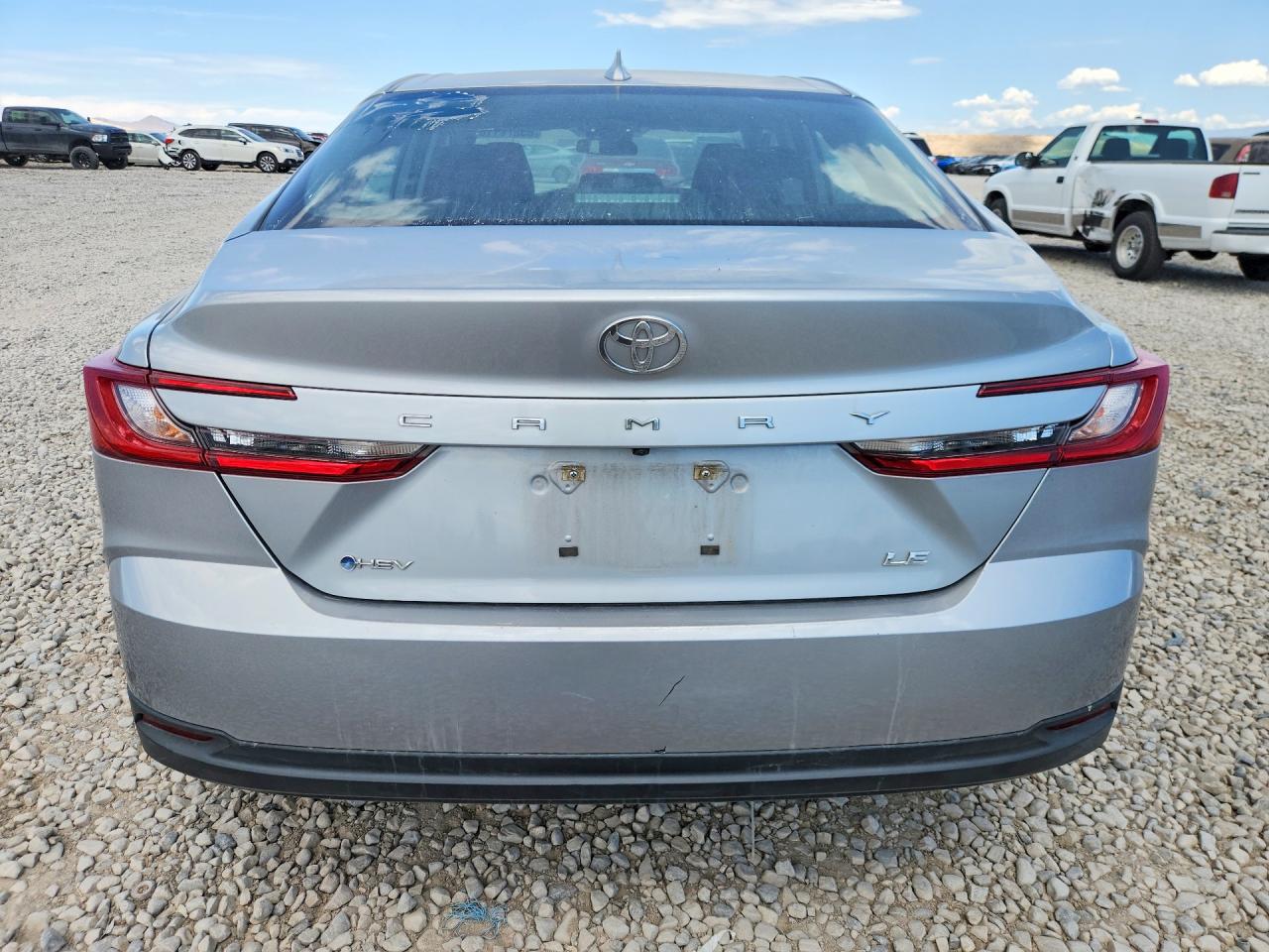 2025 Toyota Camry Le Silver vin: 4T1DAACK4SU008367