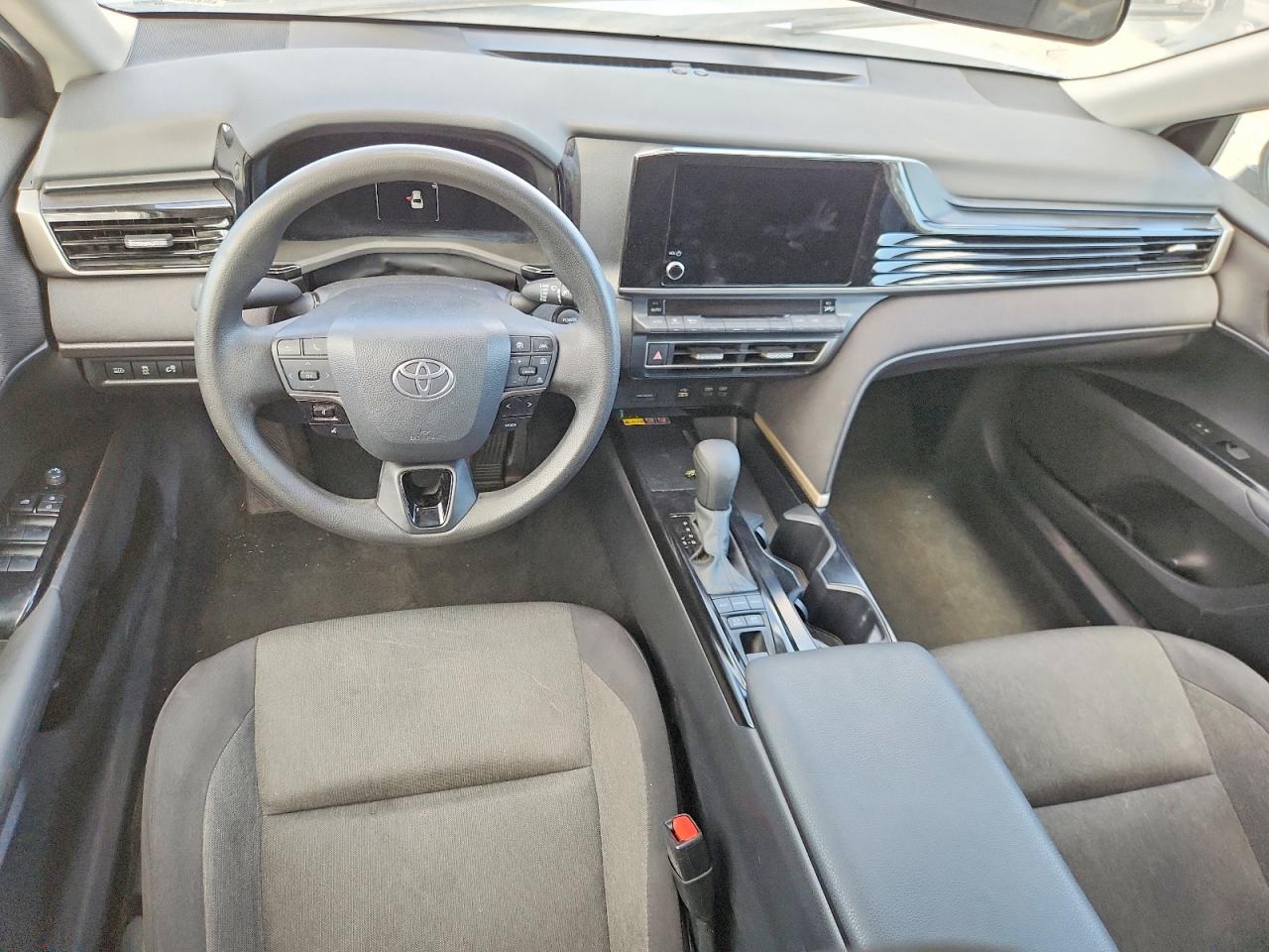 2025 Toyota Camry Le Silver vin: 4T1DAACK4SU008367
