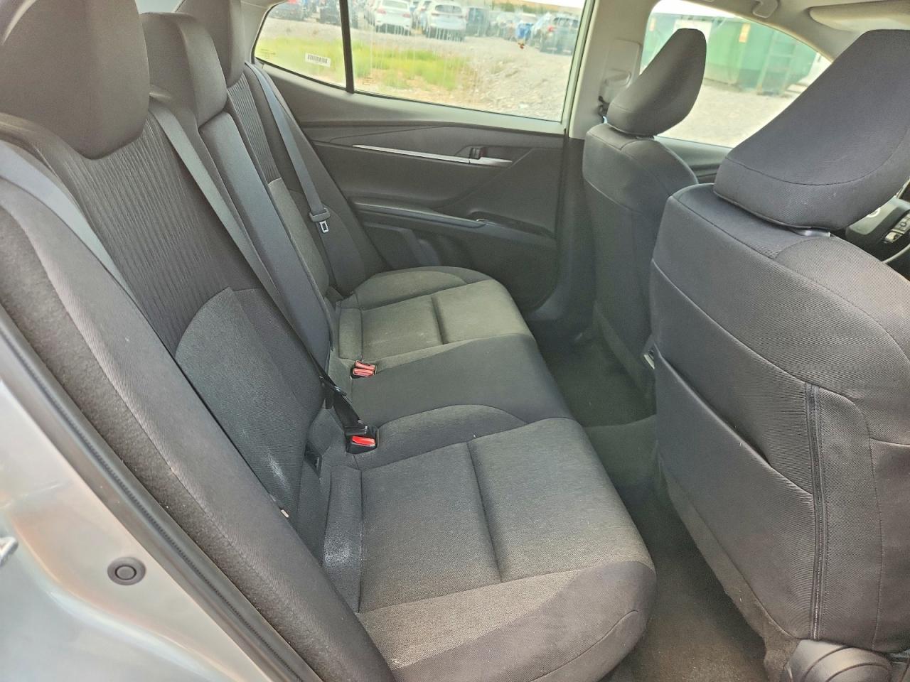 2025 Toyota Camry Le Silver vin: 4T1DAACK4SU008367