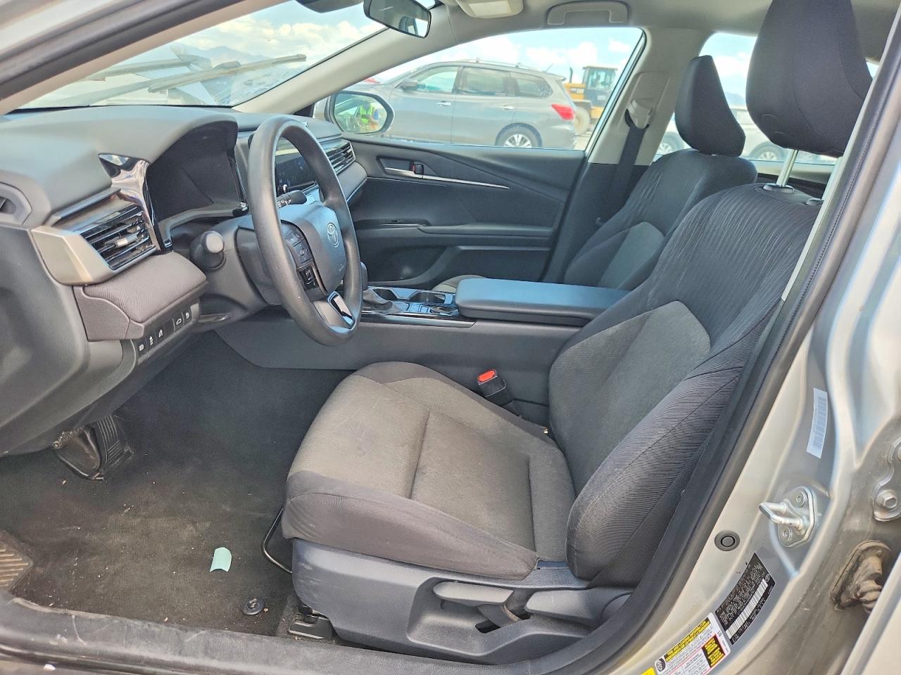 2025 Toyota Camry Le Silver vin: 4T1DAACK4SU008367