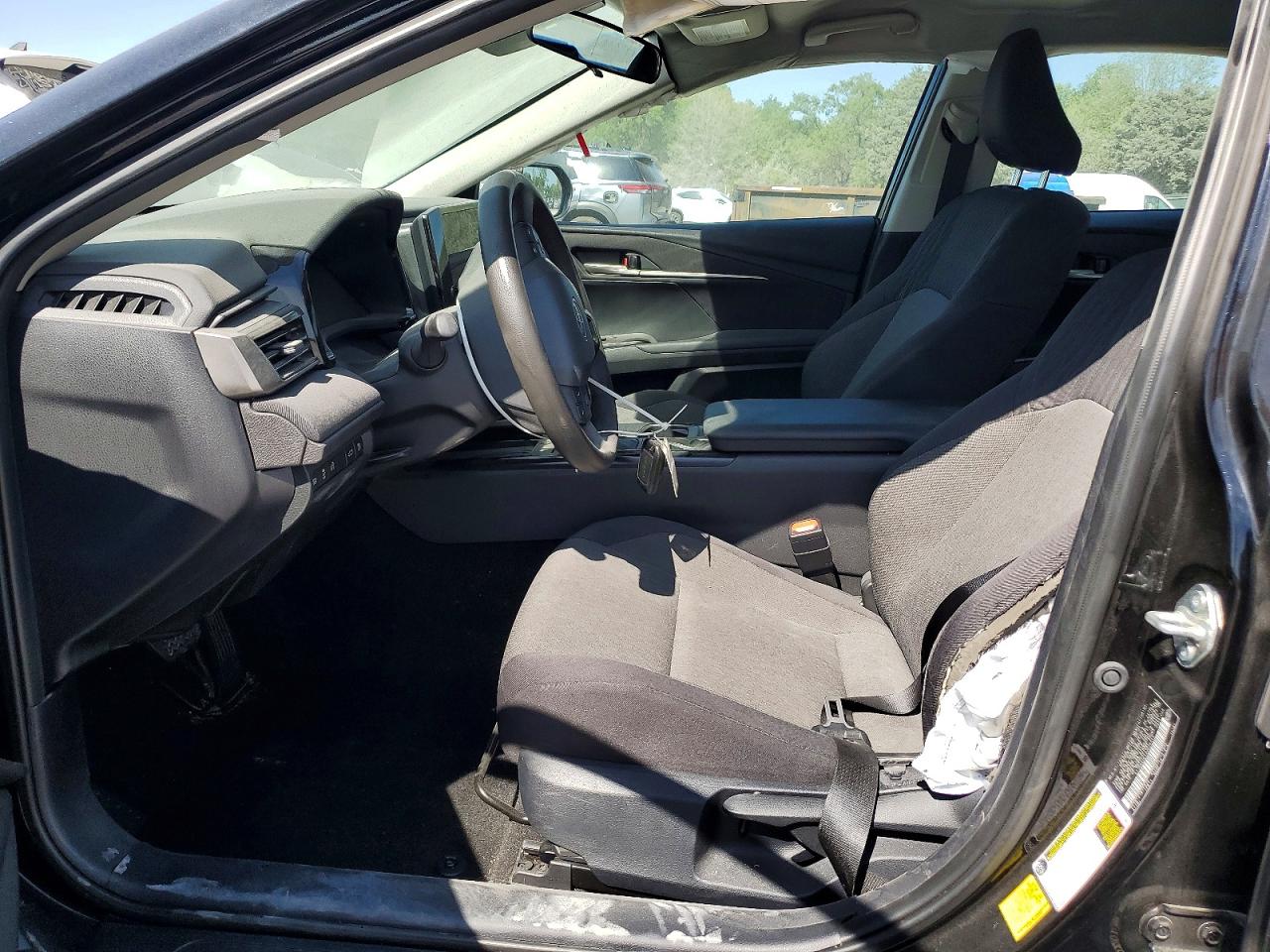 2025 Toyota Camry Le Black vin: 4T1DAACK4SU026545