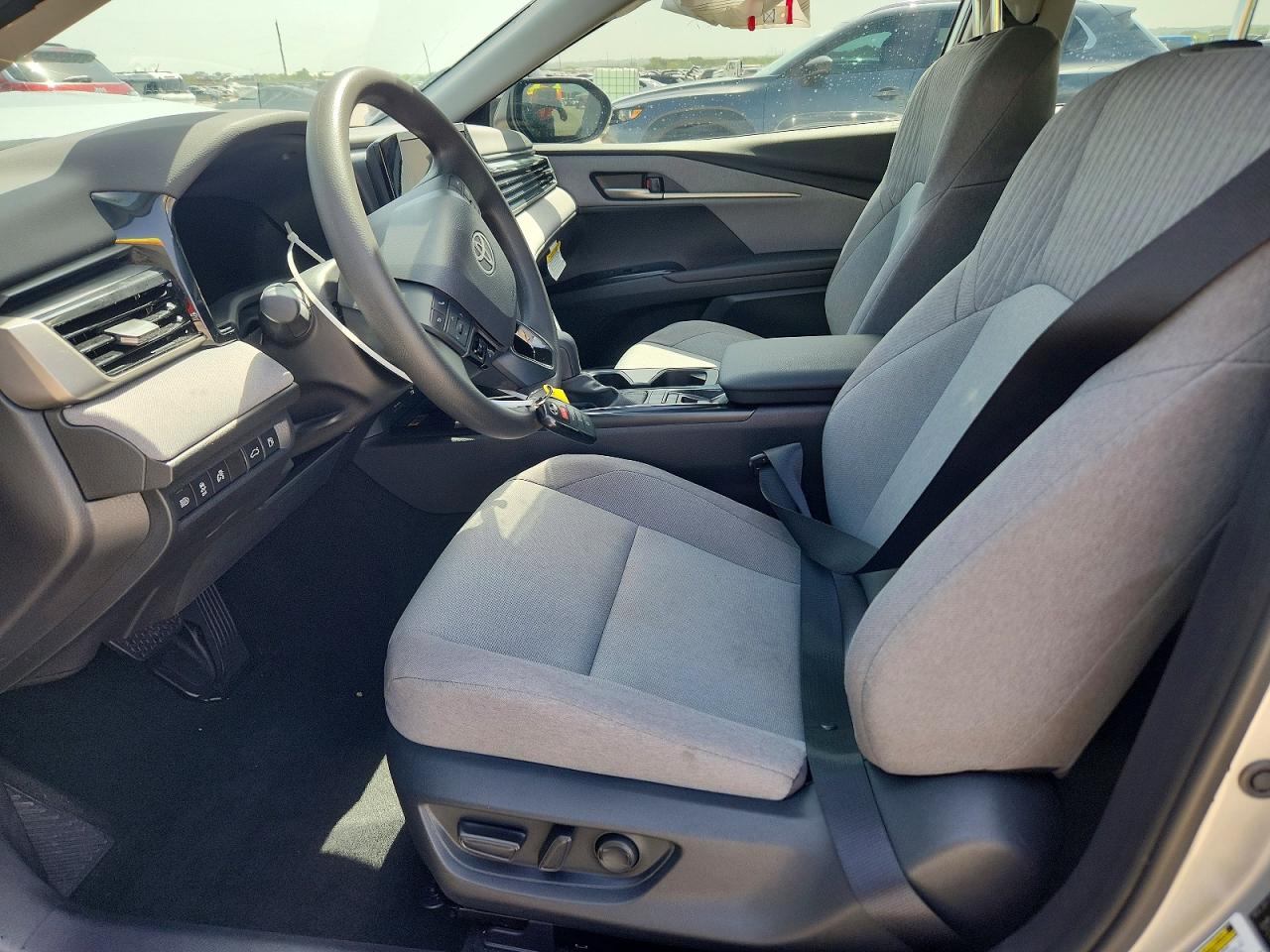2025 Toyota Camry Le Silver vin: 4T1DAACK4SU150959