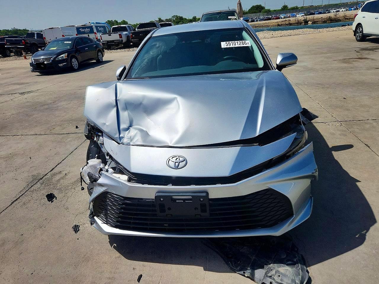 2025 Toyota Camry Le Silver vin: 4T1DAACK4SU150959